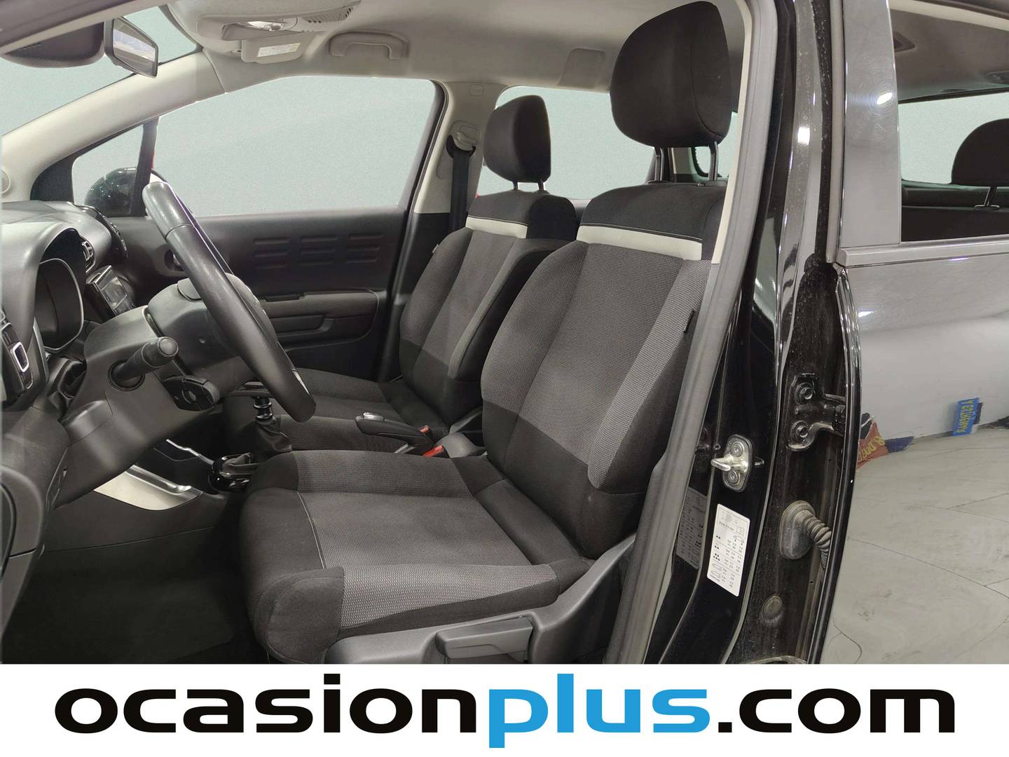 Foto asientos delanteros Citroën C3 Aircross Citroën C3 Aircross PureTech 110 S&S Plus (110 CV)