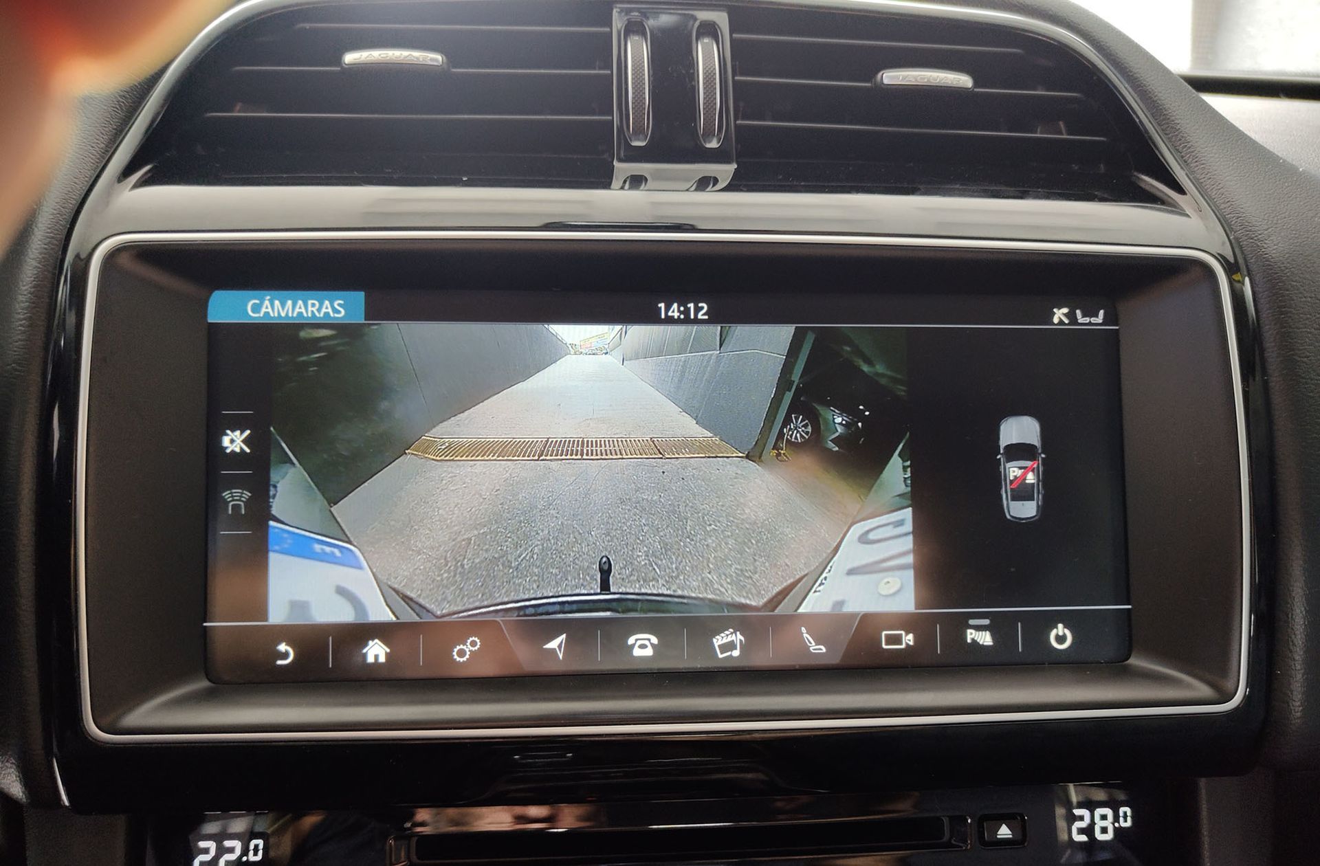 Jaguar F-Pace 2.0L i4D Pure AWD - foto 10