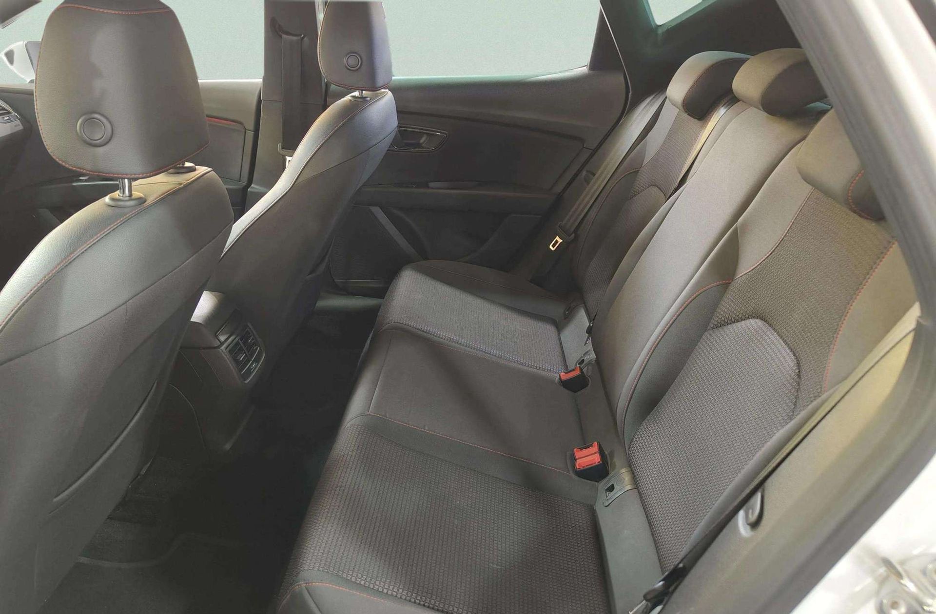 SEAT León 1.5 TSI FR Black Edition - foto 12