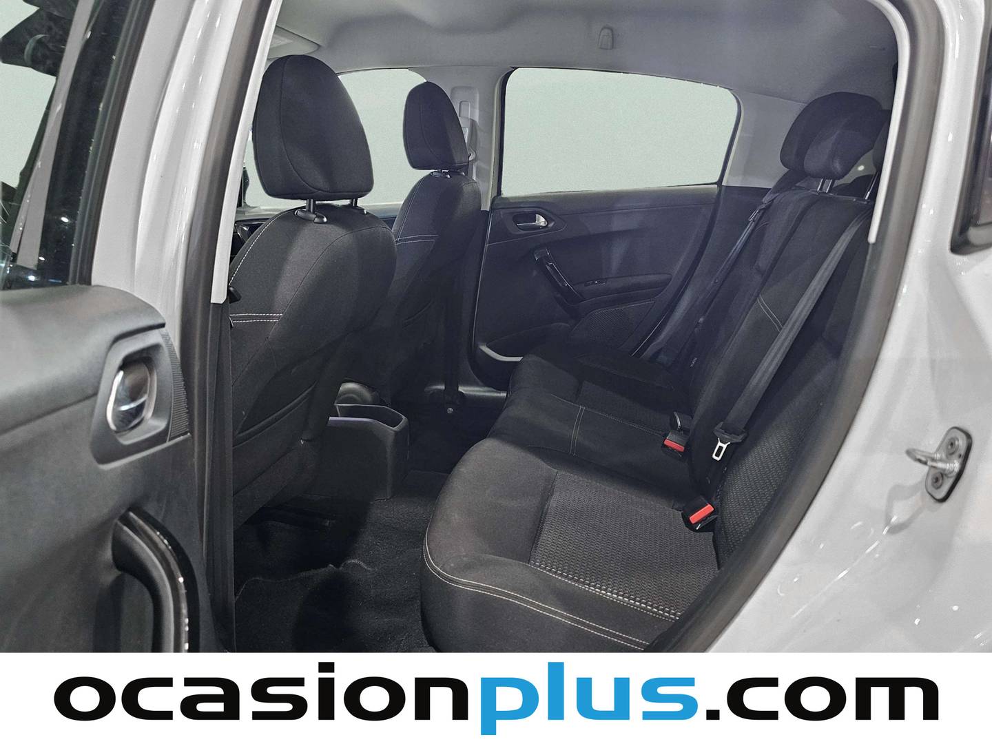 Foto asientos traseros Peugeot 208 Peugeot 208 BlueHDi 100 Tech Edition (99 CV)