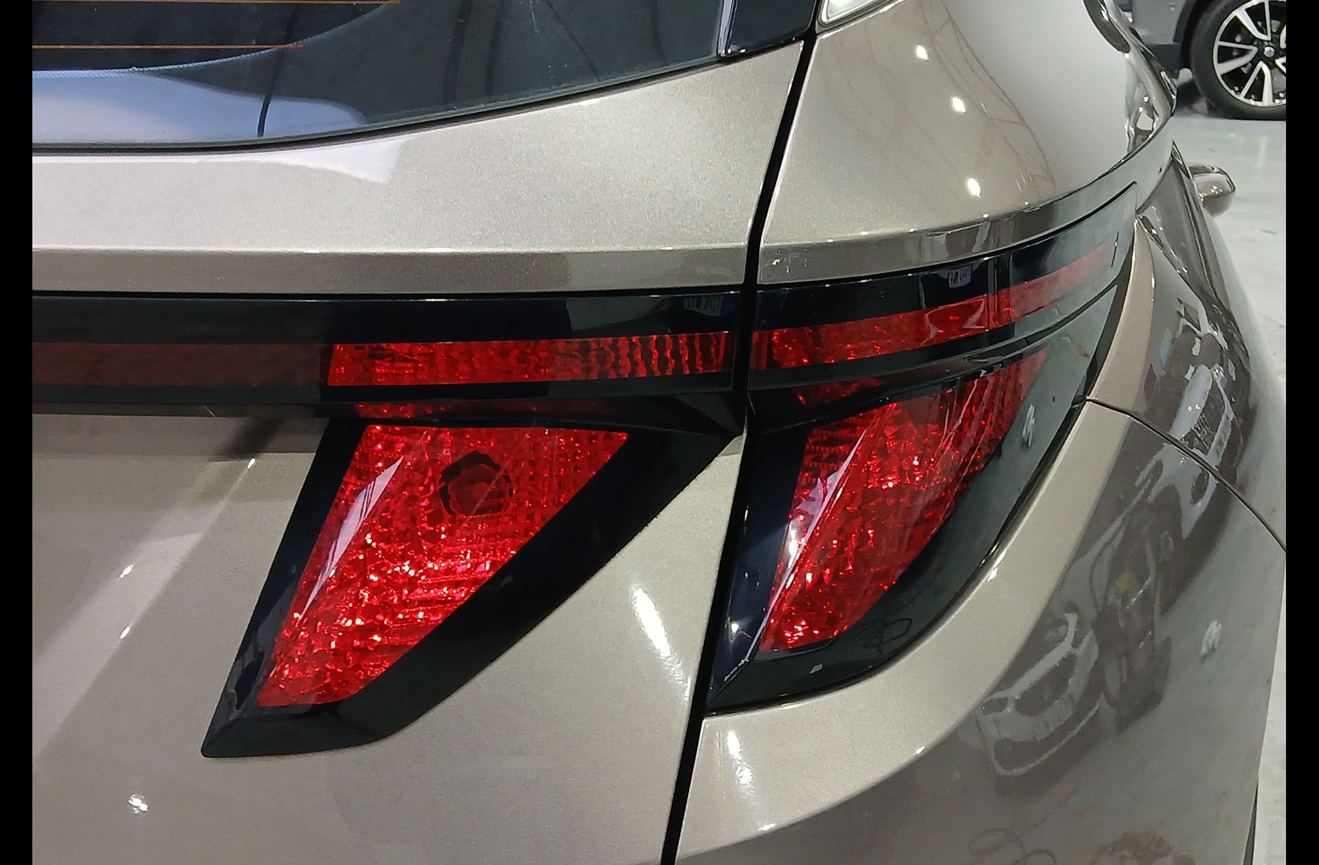 Hyundai Tucson 1.6 CRDi Maxx - foto 16