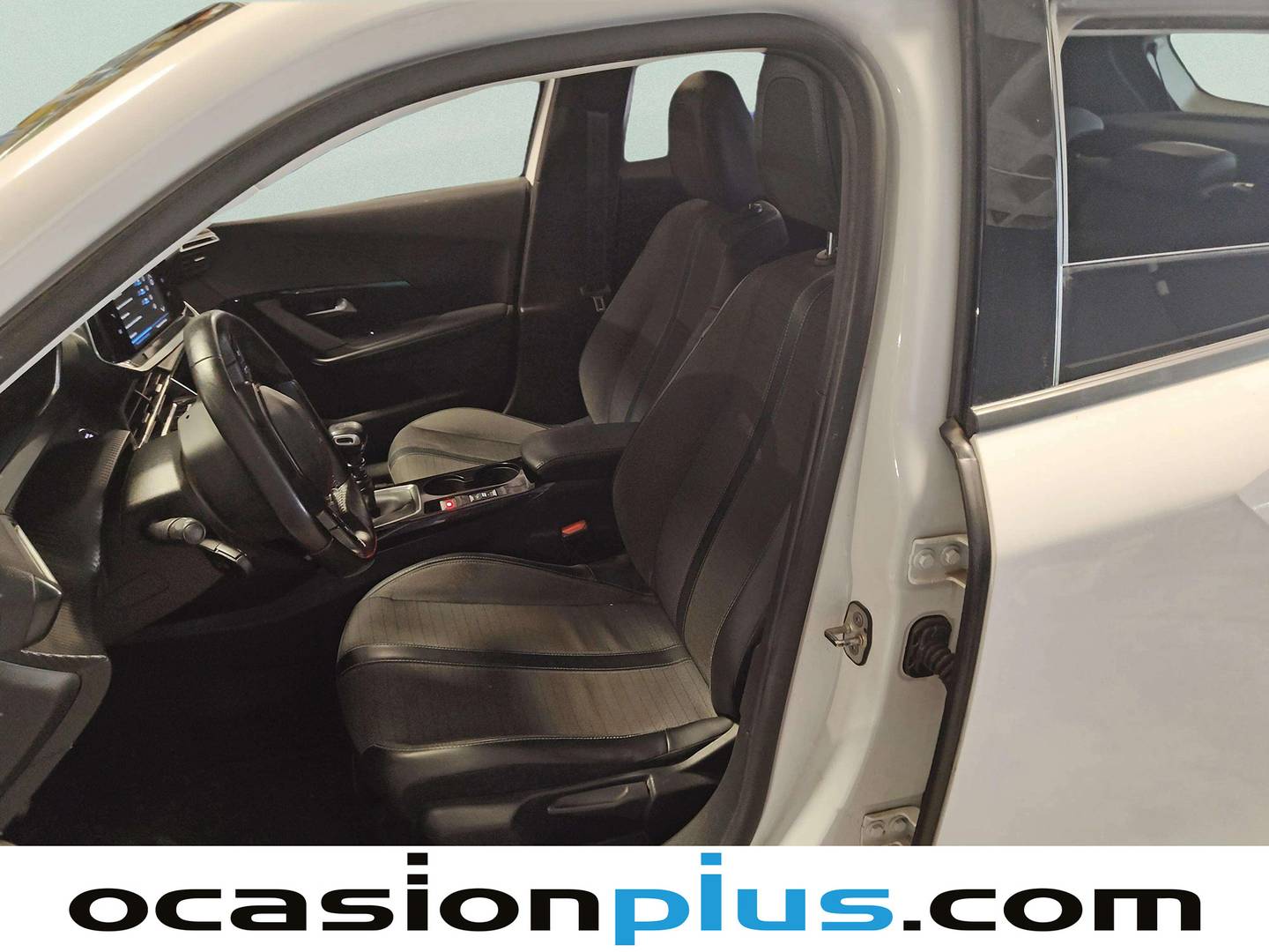 Foto asientos delanteros Peugeot 2008 Peugeot 2008 BlueHDi 110 Allure  (110 CV)