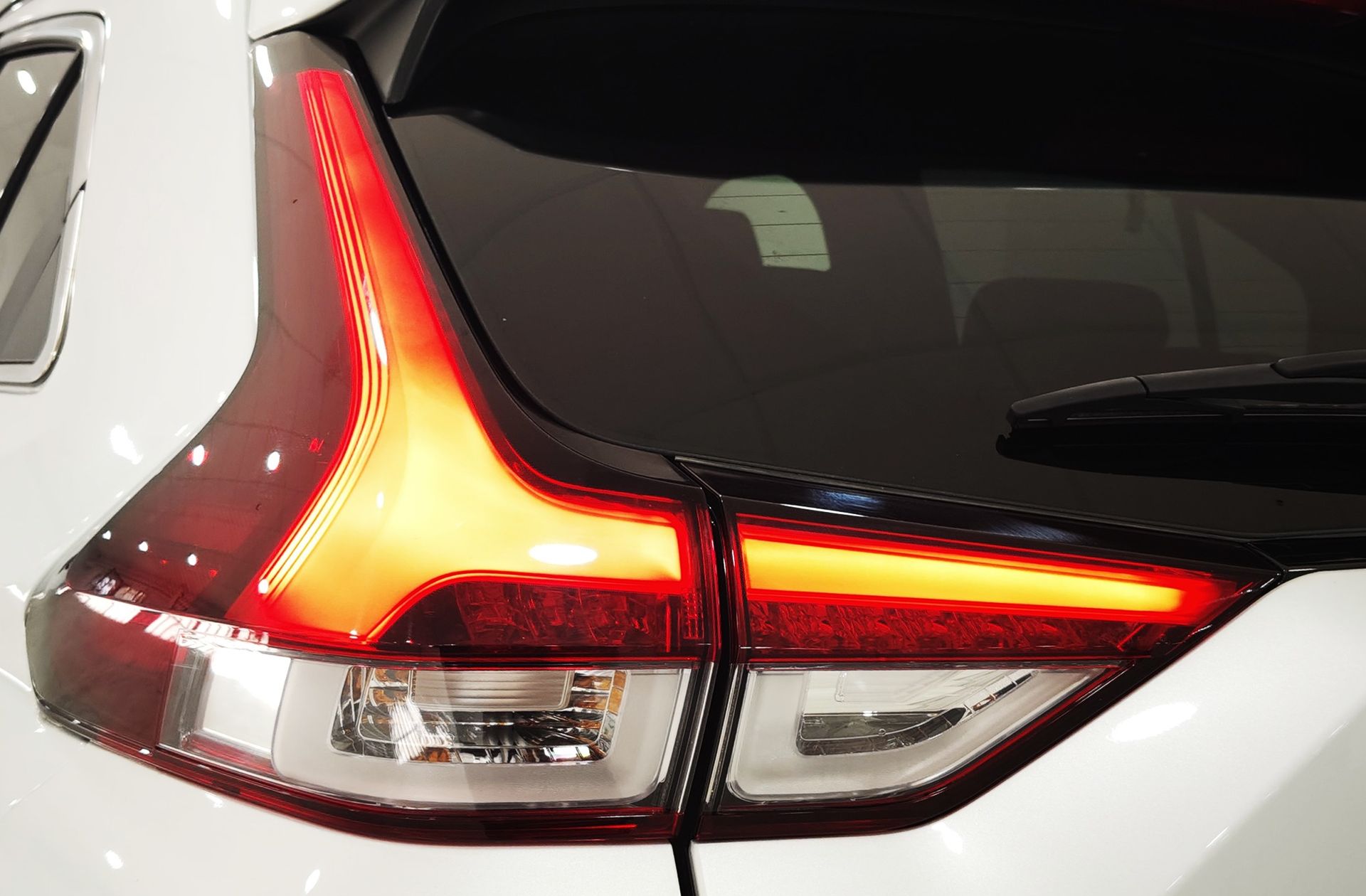 Mitsubishi Eclipse Cross 2.4 PHEV Kaiteki 4WD - foto 23