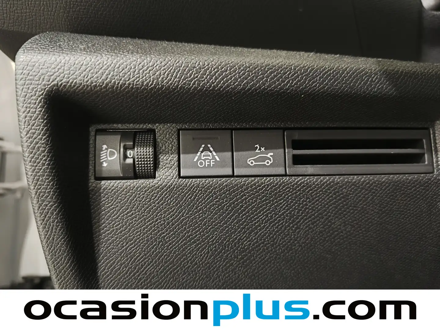 Foto Citroën C4 X Citroen C4 X PureTech 100 S&S 6v You (102 CV)