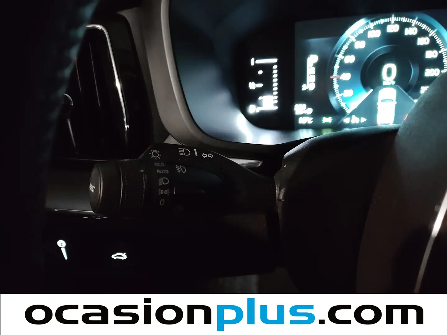 Foto Volvo XC60 Volvo XC60 D4 Momentum AWD Auto (190 CV)