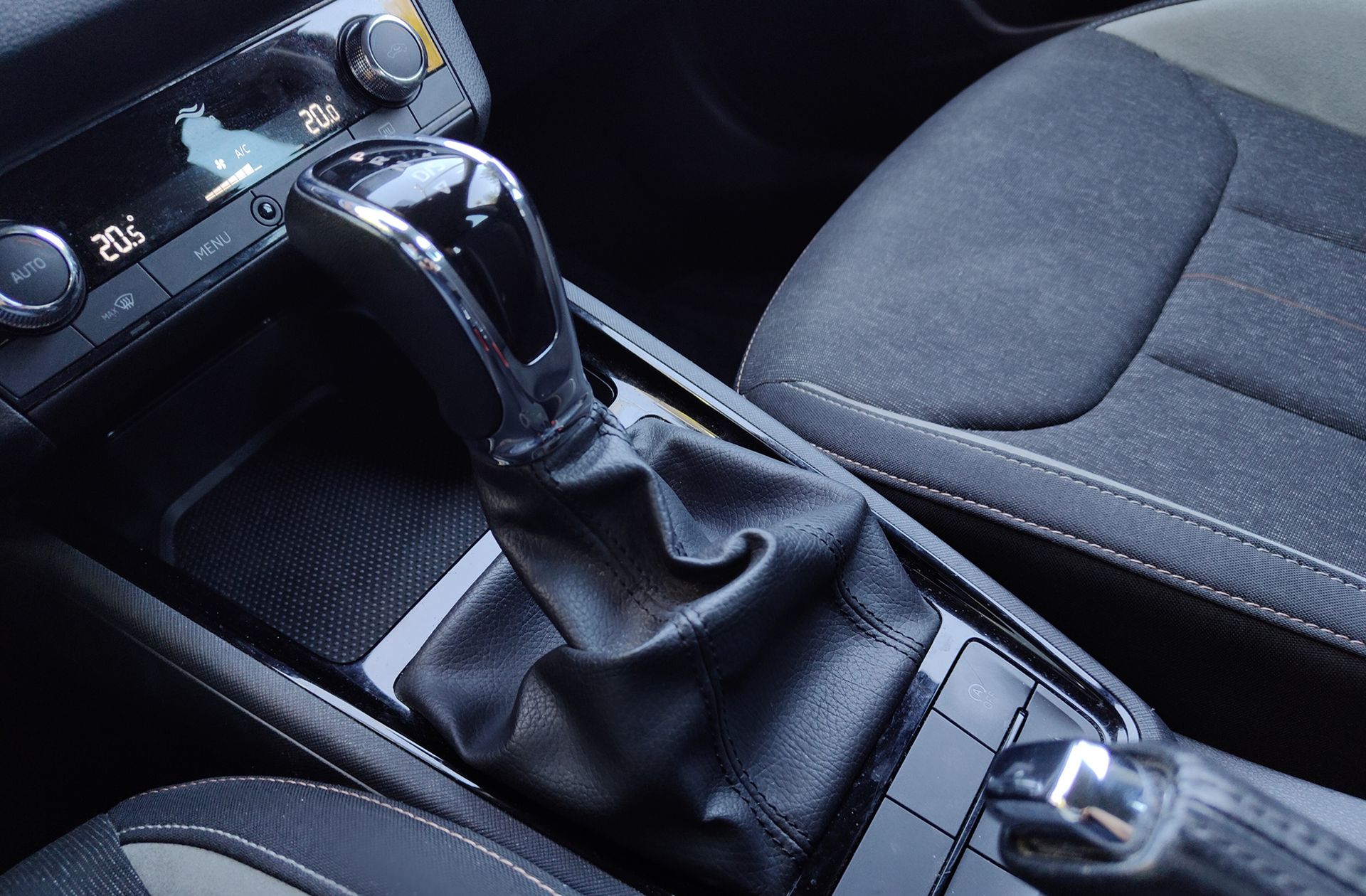 Škoda Kamiq 1.5 TSI Style DSG - foto 5