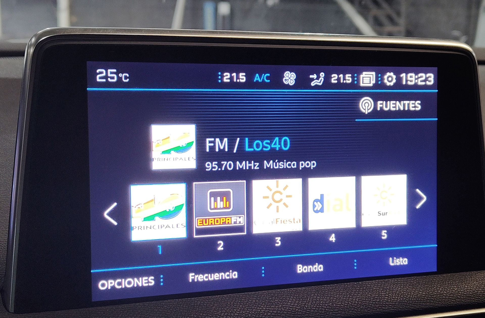 Peugeot 3008 PureTech 130 GT Line EAT8 - foto 30