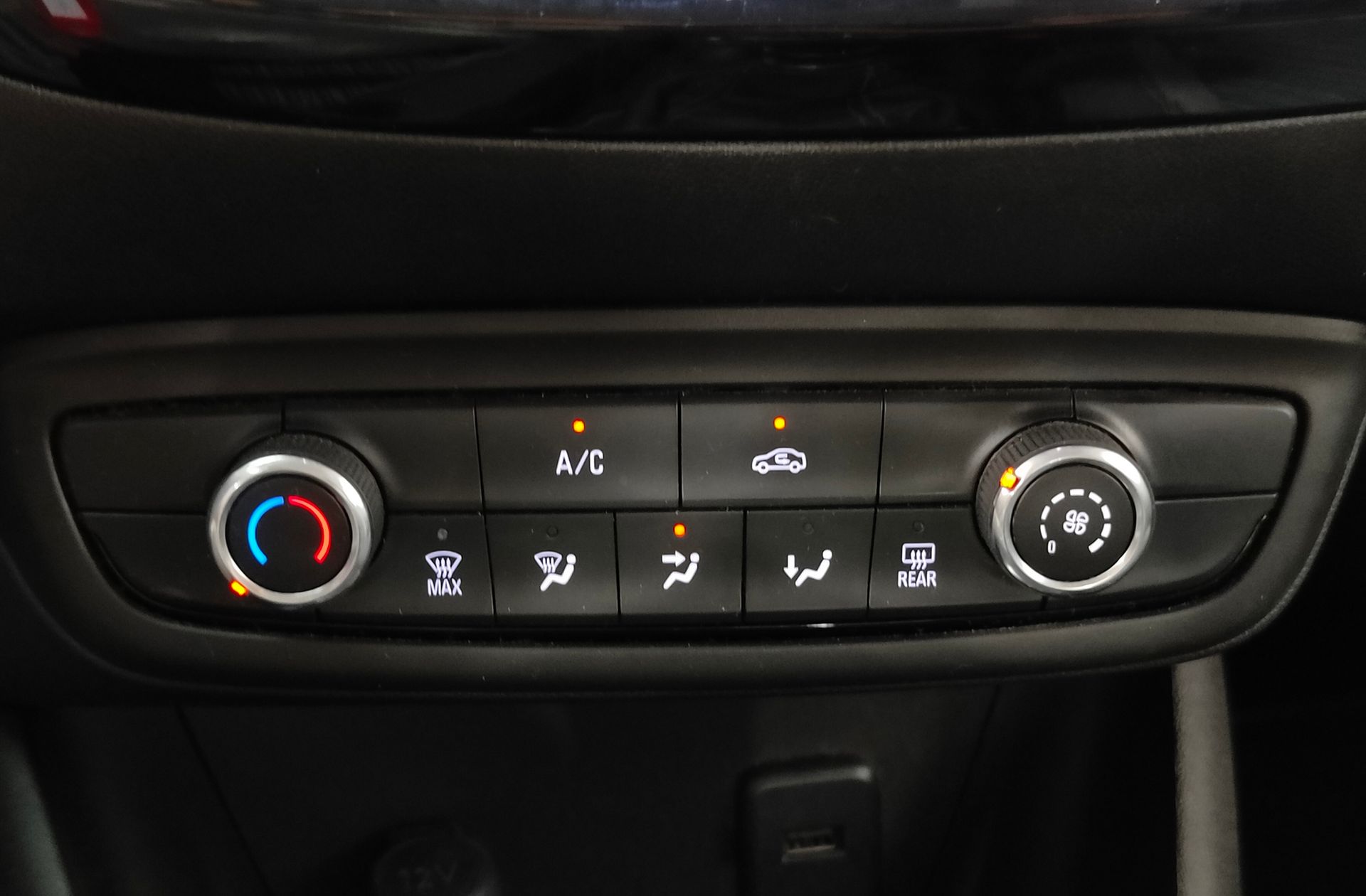 Opel Crossland 1.2 Design Line 120 Aniversario - foto 31