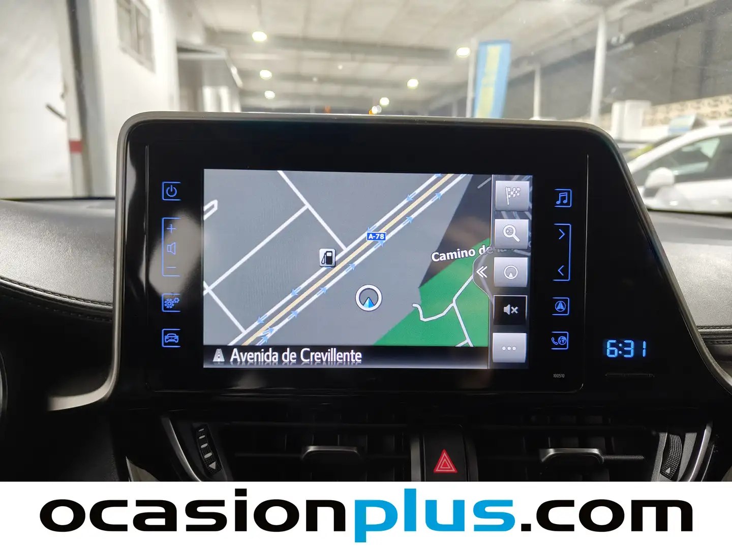 Foto Toyota C-HR Toyota C-HR 1.8 125H Advance (122 CV)