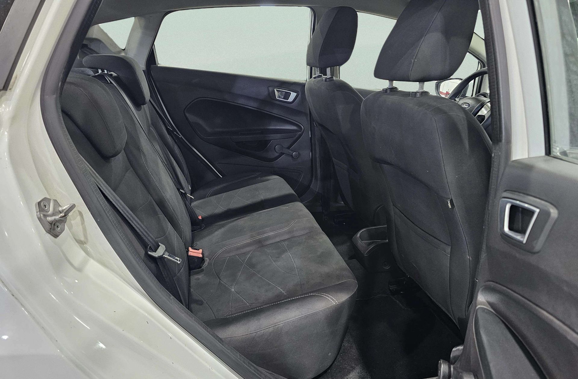 Ford Fiesta 1.5 TDCi Trend - foto 14