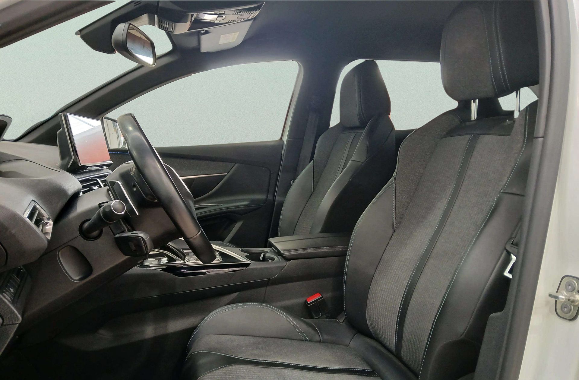 Peugeot 3008 PureTech 130 Allure Pack EAT8 - foto 11