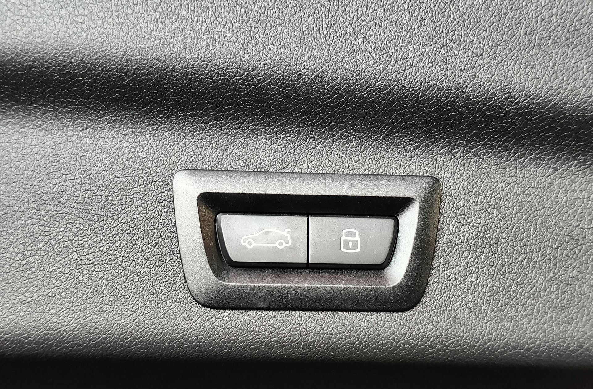 BMW iX1 eDrive20 - foto 21