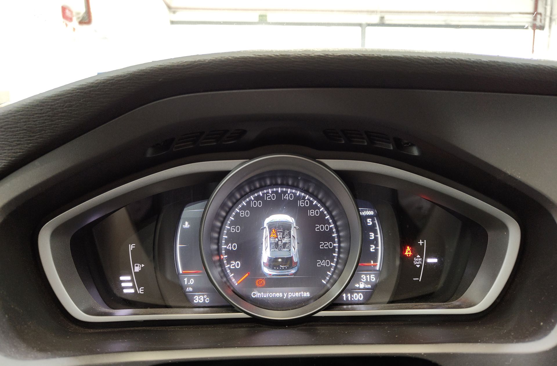 Volvo V40 D2 Momentum - foto 23