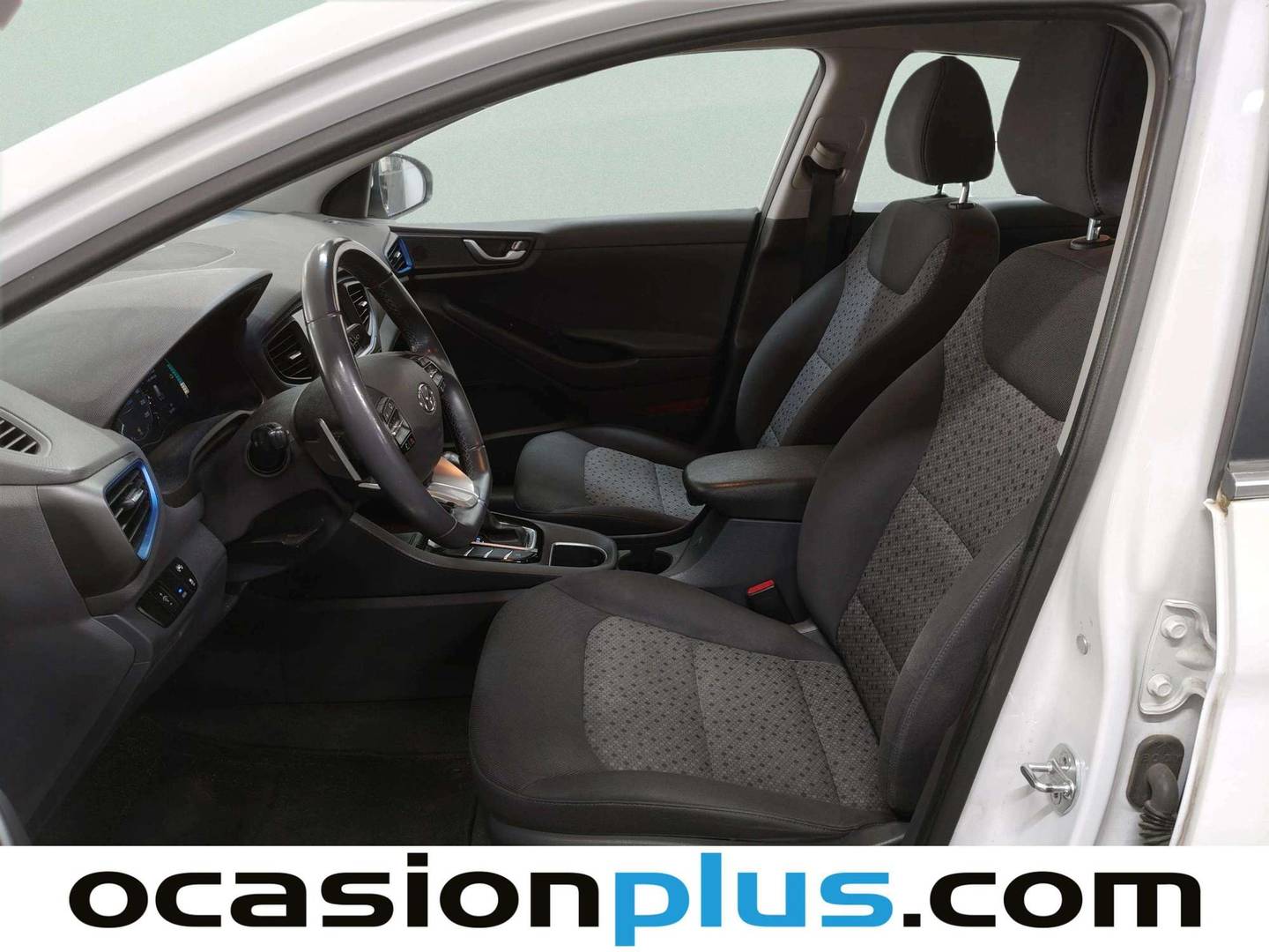 Foto asientos delanteros Hyundai IONIQ Hyundai Ioniq 1.6 GDI PHEV Tecno DCT (141 CV)