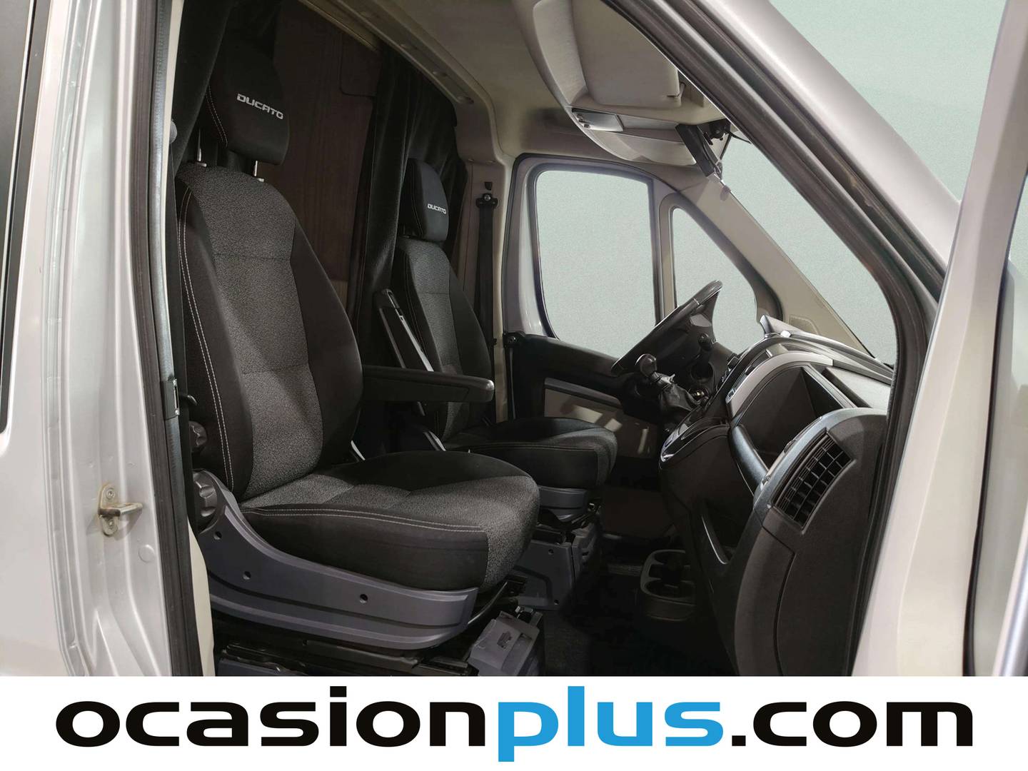 Fiat Ducato Fiat Ducato Furgon 30 2.3 Multijet Batalla Corta Techo Alto (130 CV) Camperizada seminuevo