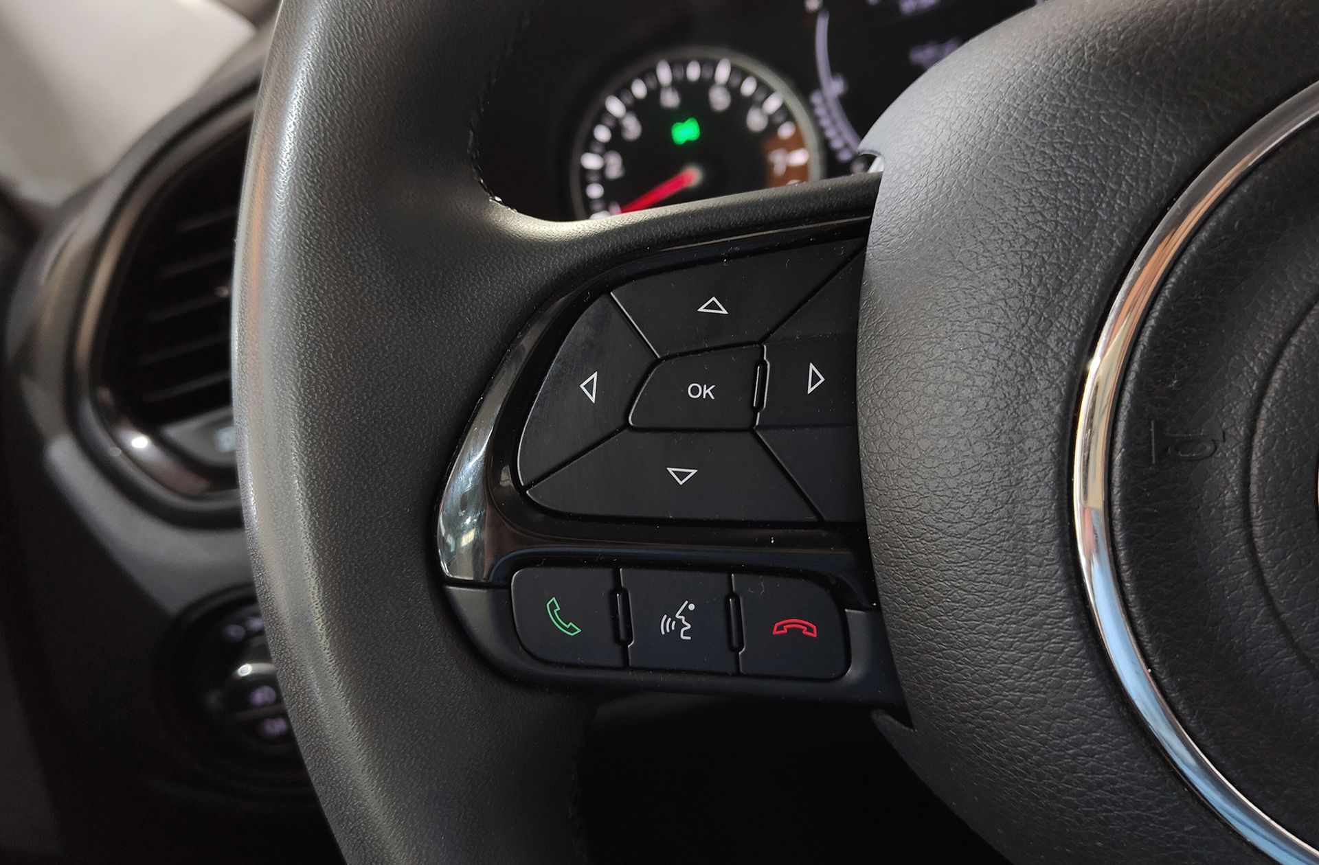 Jeep Renegade 1.0G Night Eagle II 4x2 - foto 22
