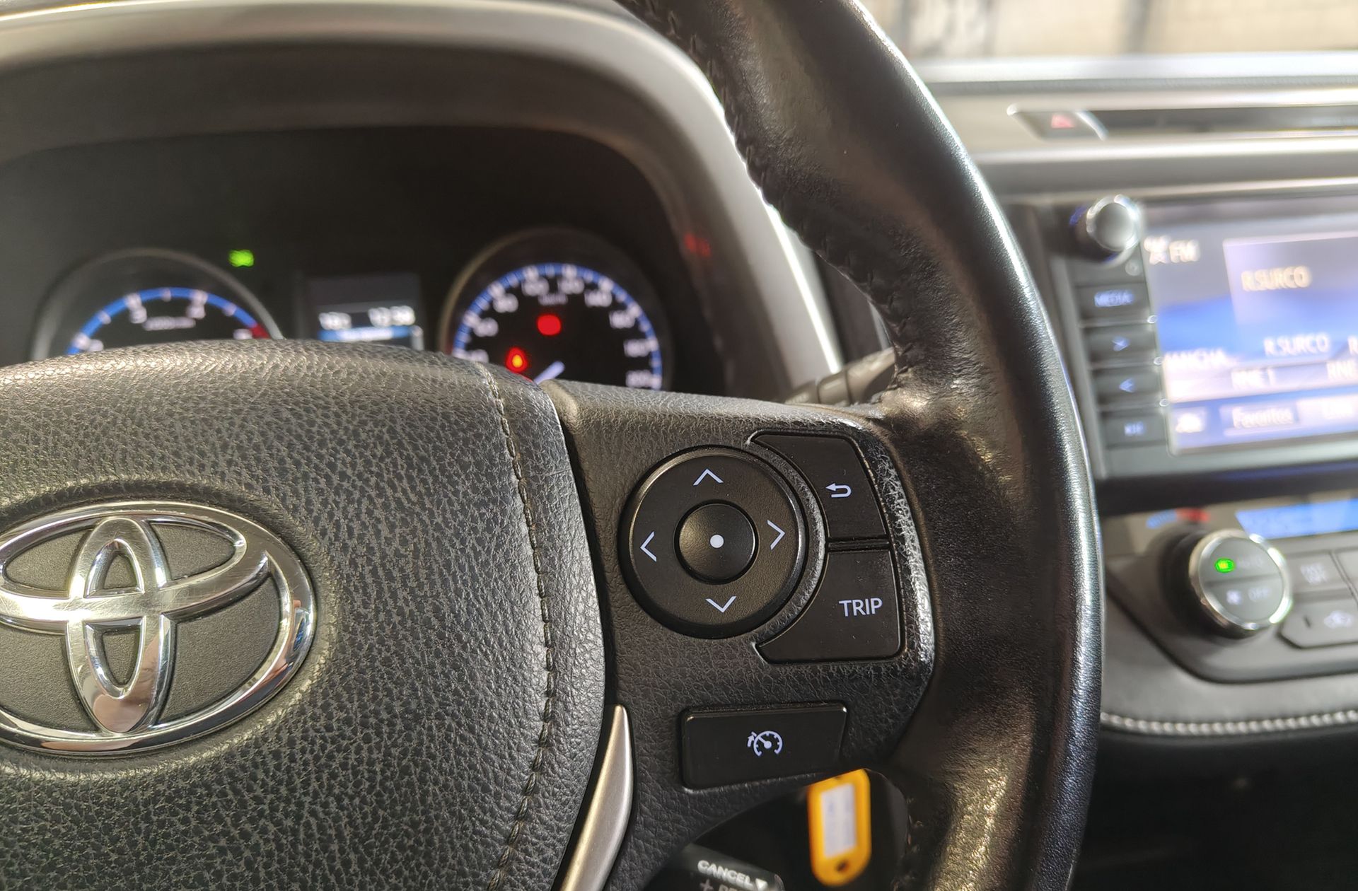 Toyota RAV4 150D 2WD Advance - foto 22