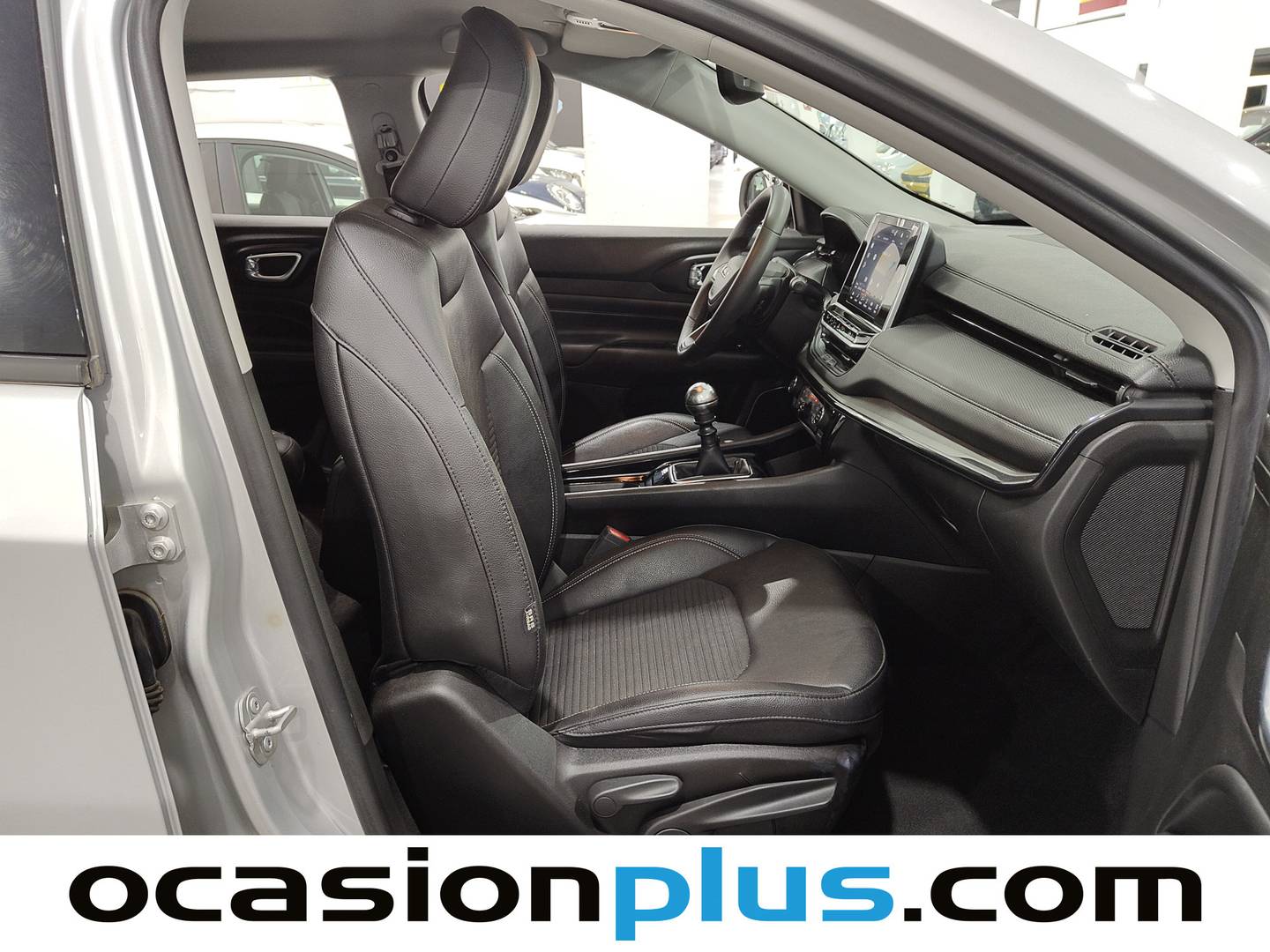 Foto Jeep Compass Jeep Compass 1.3 Gse Night Eagle FWD MT (130 CV)