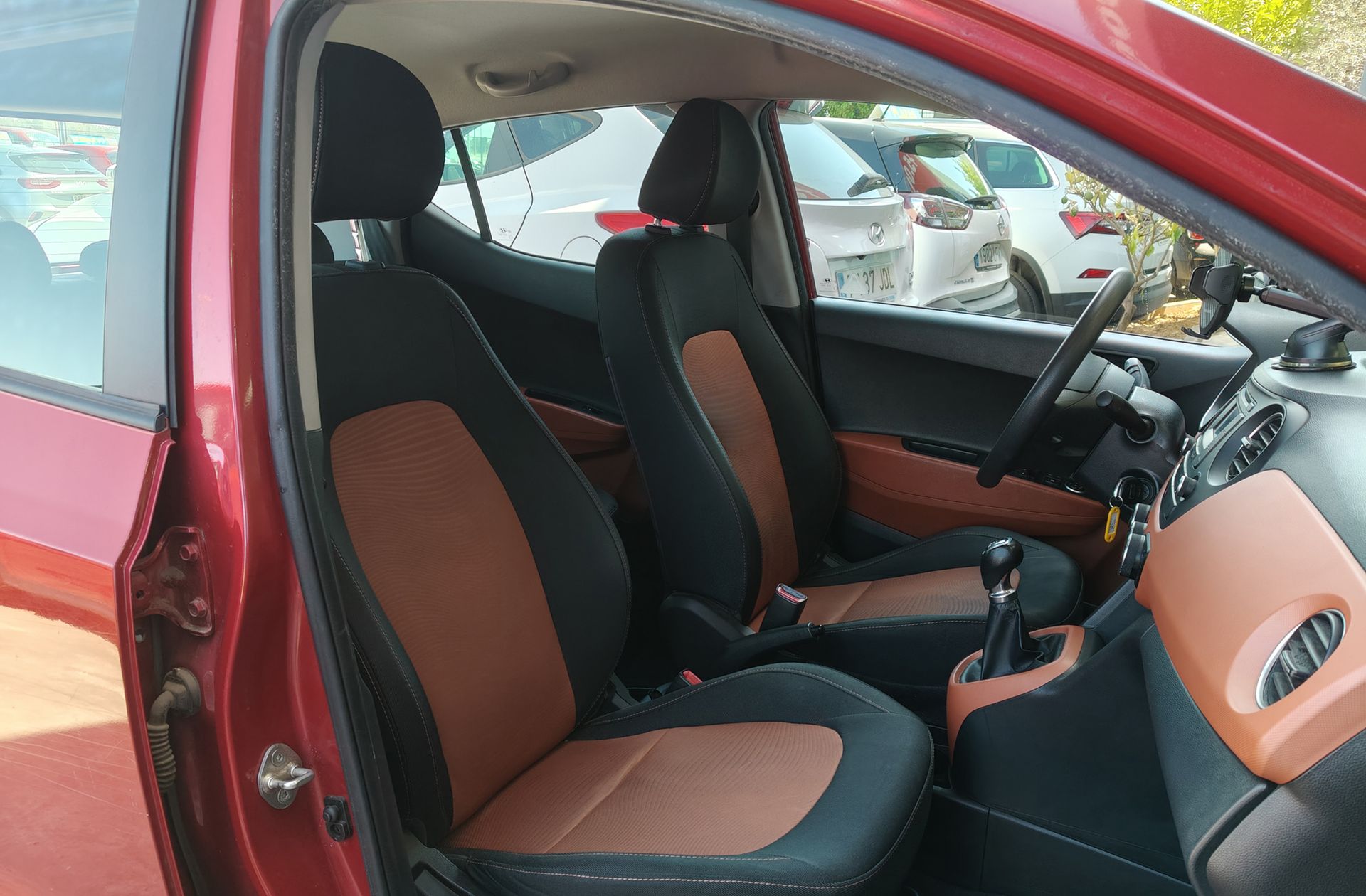 Hyundai i10 1.0 Tecno Orange - foto 13
