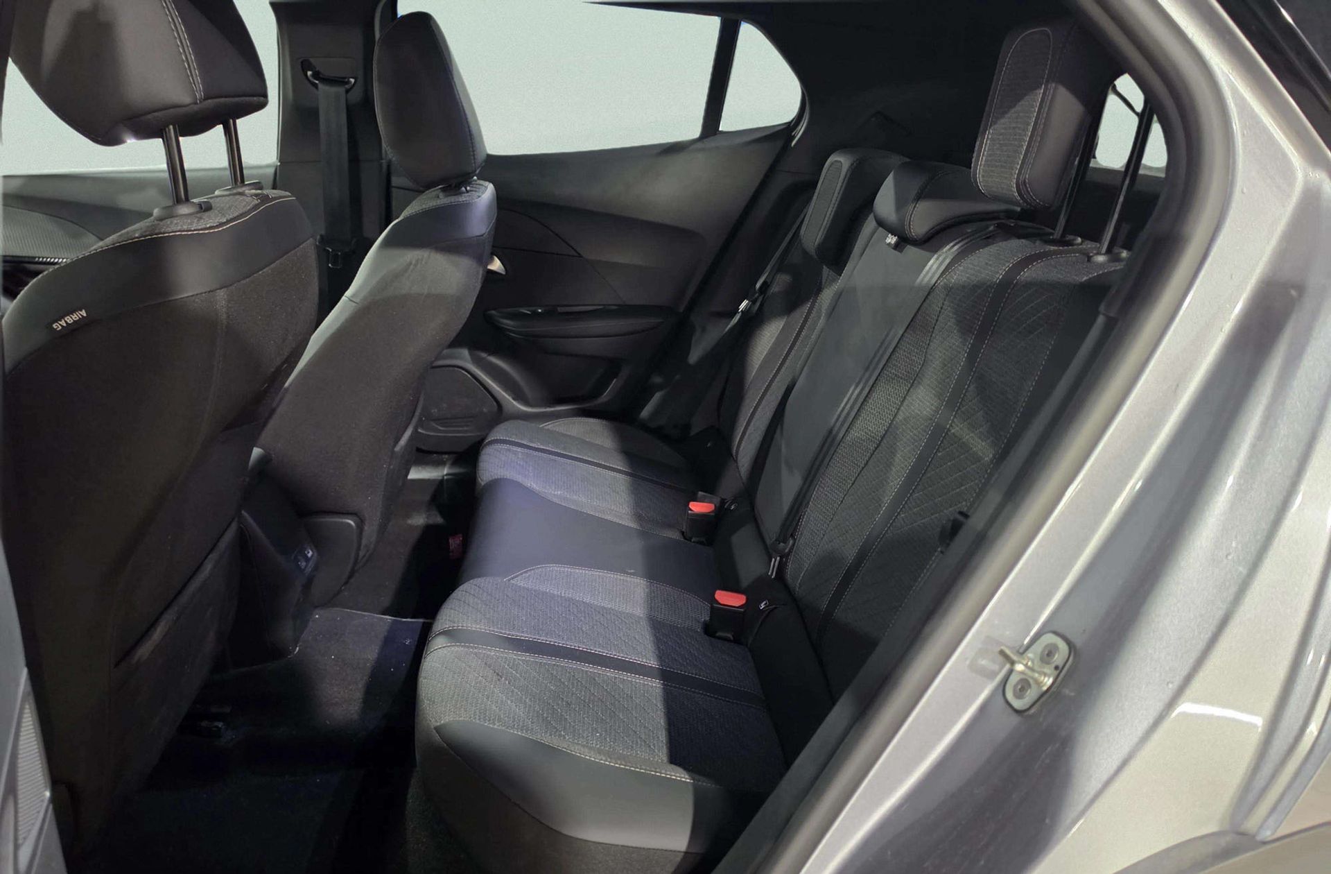 Peugeot 2008 Allure Hybrid eDCS6 - foto 13