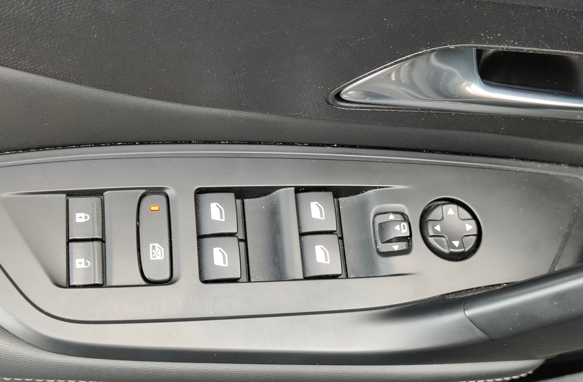 Peugeot 408 PHEV 180 Allure Pack e-EAT8 - foto 20