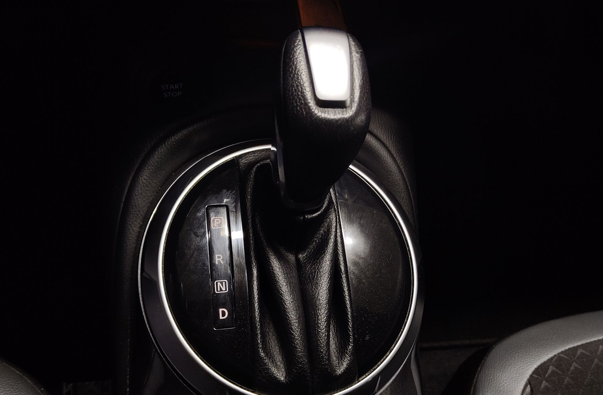 Nissan Juke 1.6 Hybrid N-Connecta - foto 5