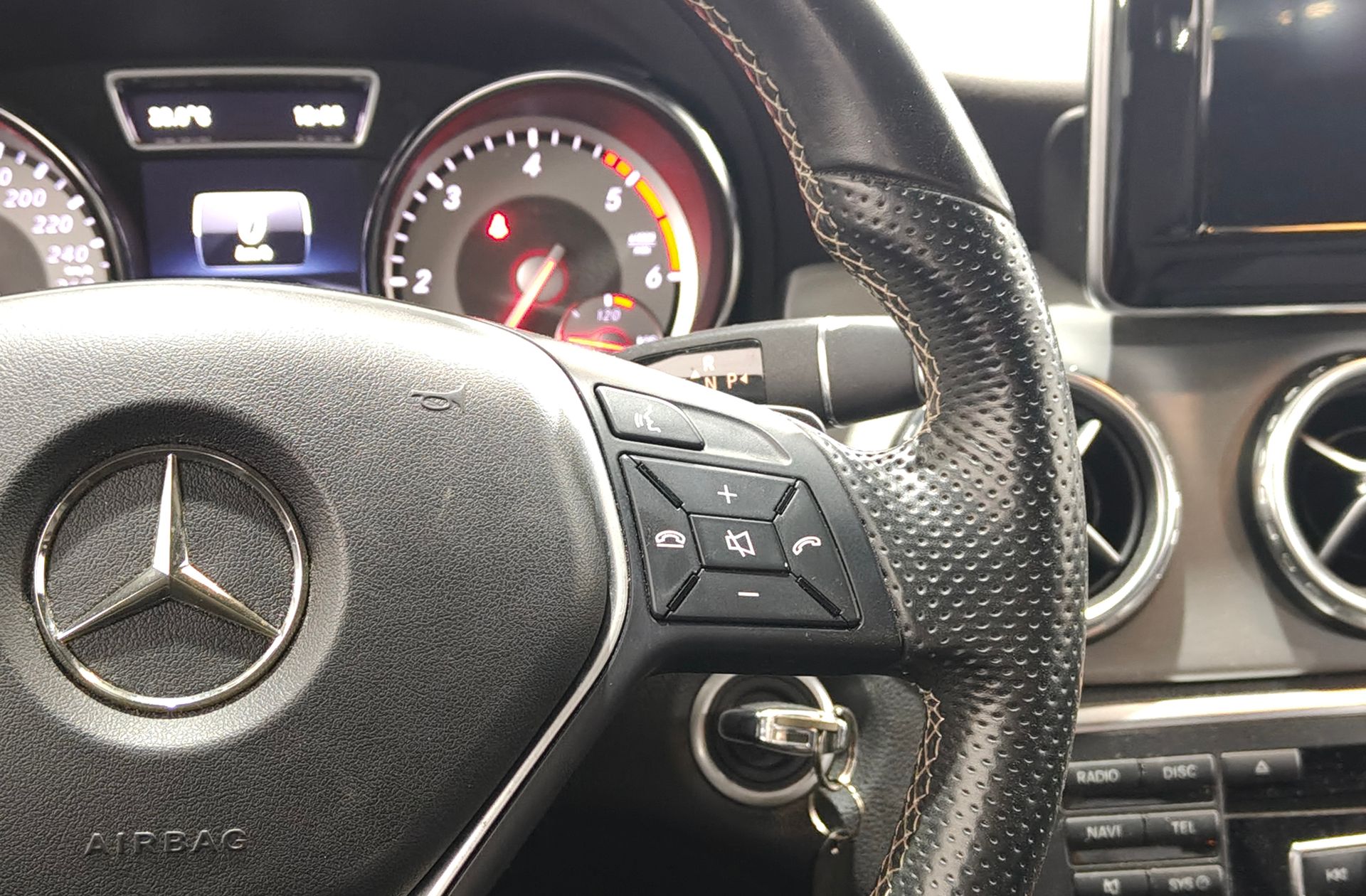 Mercedes-Benz GLA 220 CDI Edition 1 - foto 28