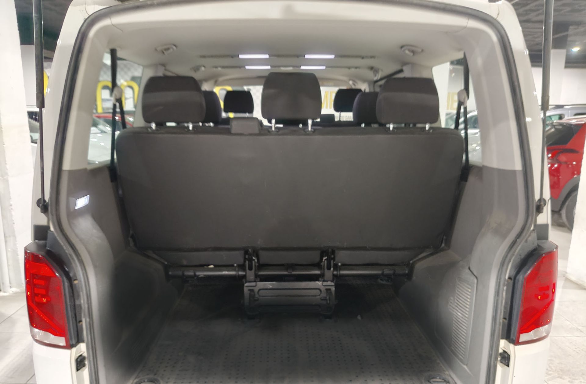 Volkswagen Caravelle Origin Batalla Corta 2.0 TDI BMT 4Motion DSG 9 plazas - foto 13