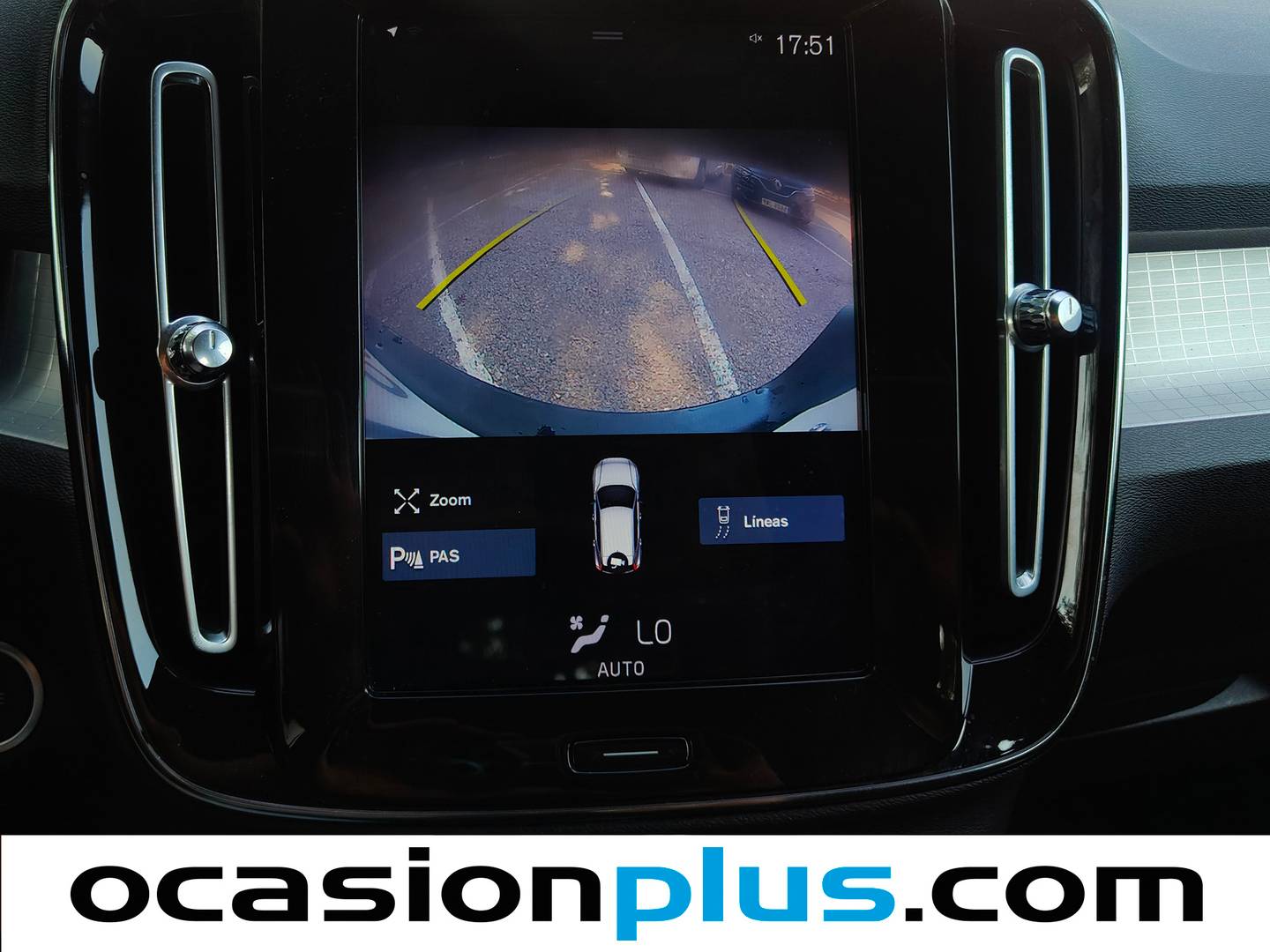 Acabados Volvo XC40 Volvo XC40 D3 Momentum Auto (150 CV)