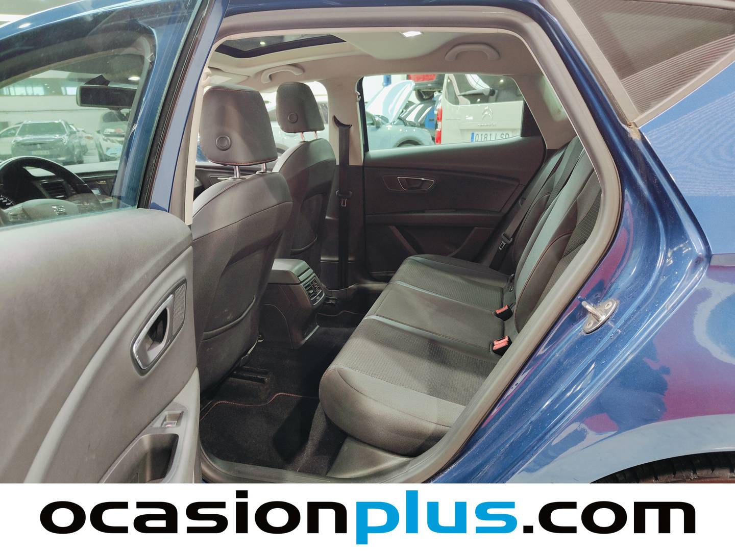 Foto asientos traseros Seat León Seat León 1.8 TSI S&S FR Plus (180 CV)