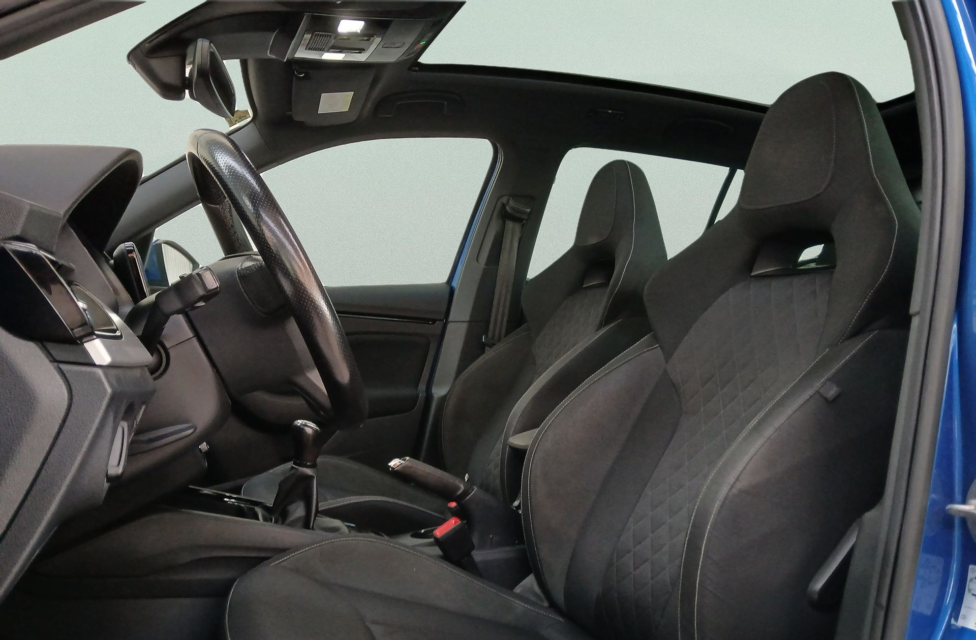 Škoda Kamiq 1.0 TSI Sport - foto 11