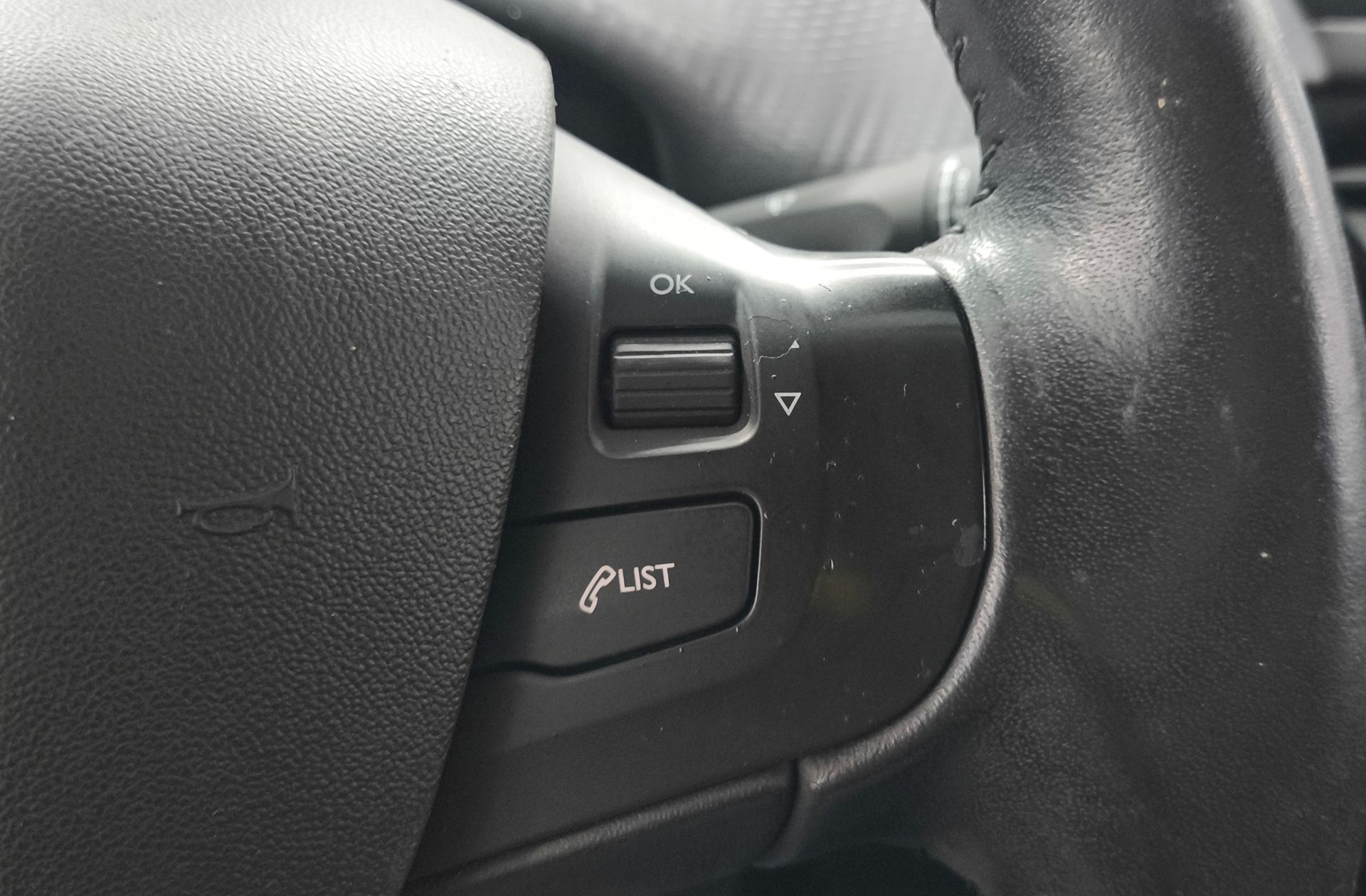 Peugeot 208 1.2 PureTech Style - foto 22
