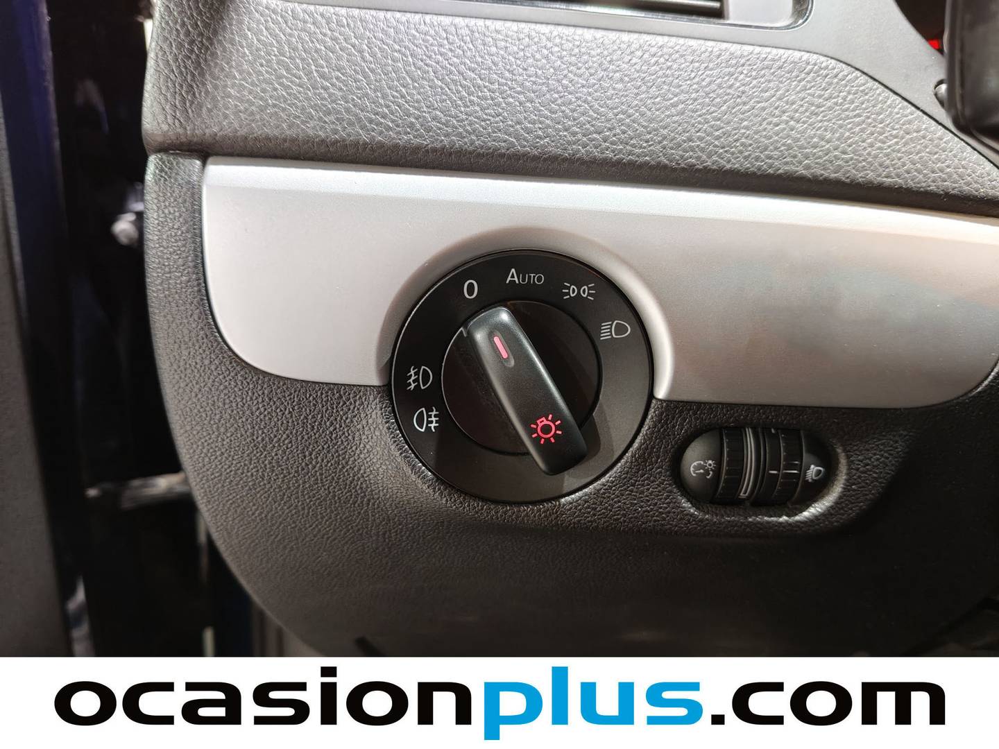 Equipamiento del Volkswagen Jetta Volkswagen Jetta 1.6 TDI Advance BMT (105 CV)