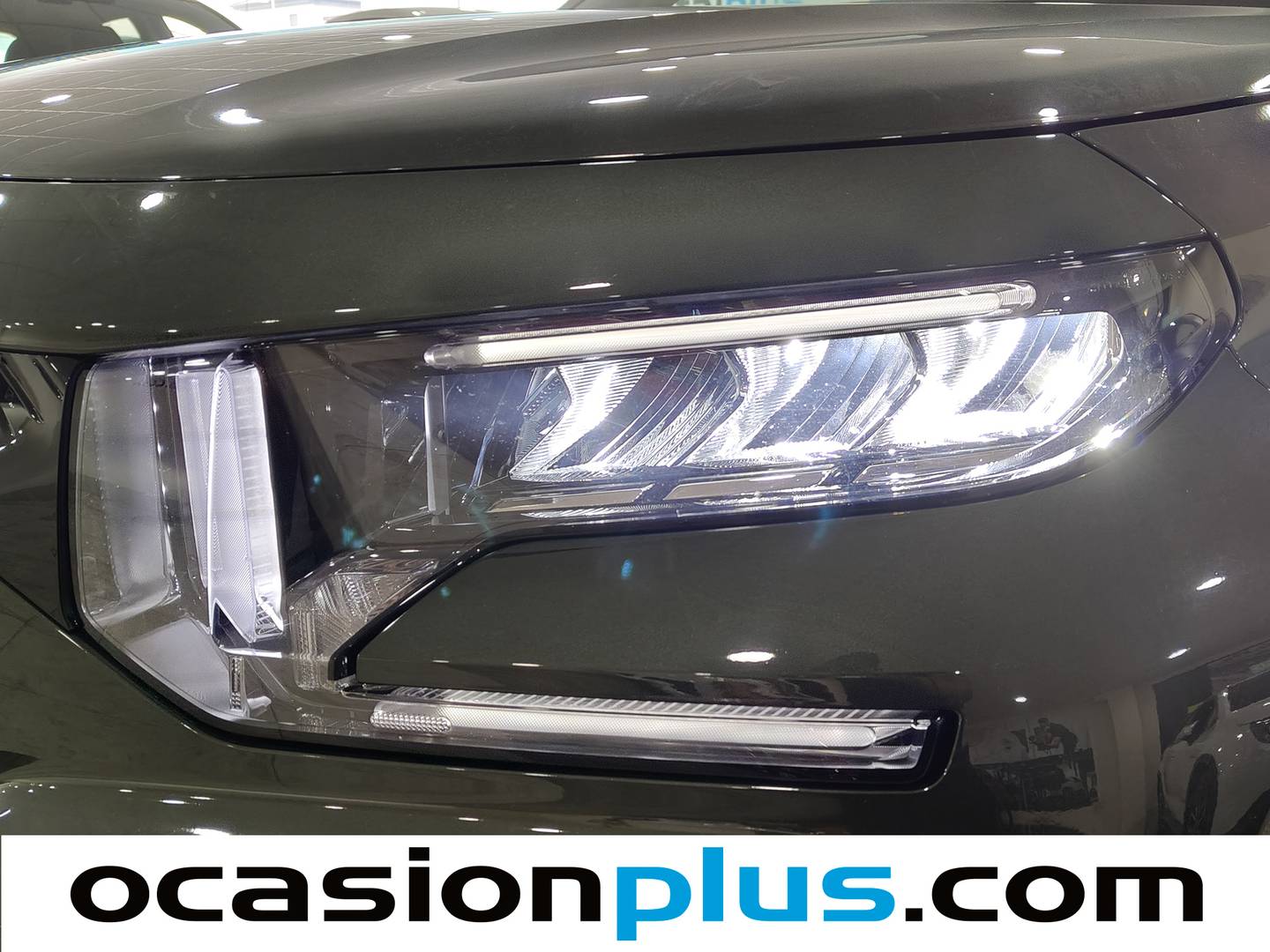 Extras del Citroën C3 Aircross Citroën C3 Aircross Hybrid 145 Plus e-DCS6 (145 CV)