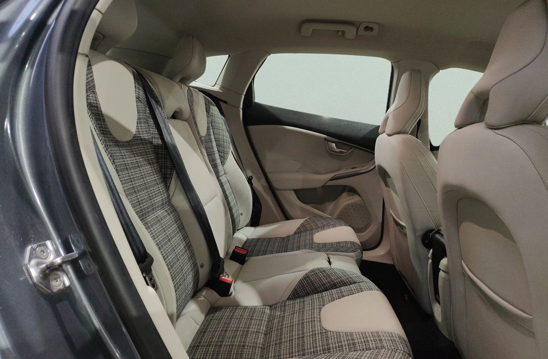Volvo V40 D2 Momentum - foto 15