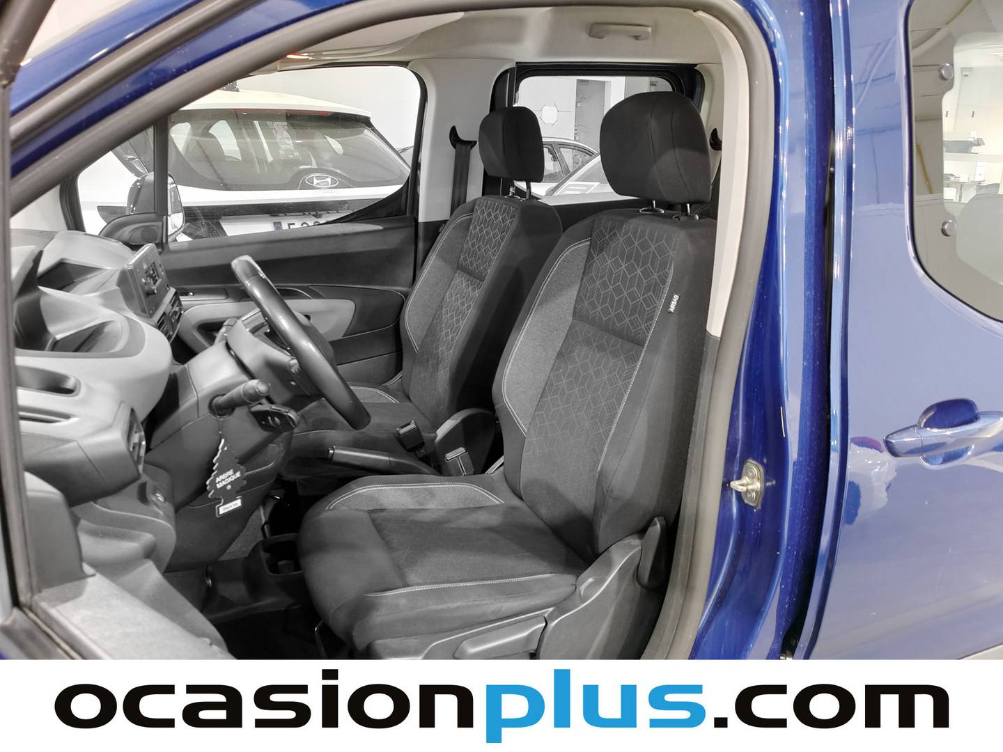 Foto asientos delanteros Peugeot Rifter Peugeot Rifter BlueHDi 100 Active Standard (100 CV)