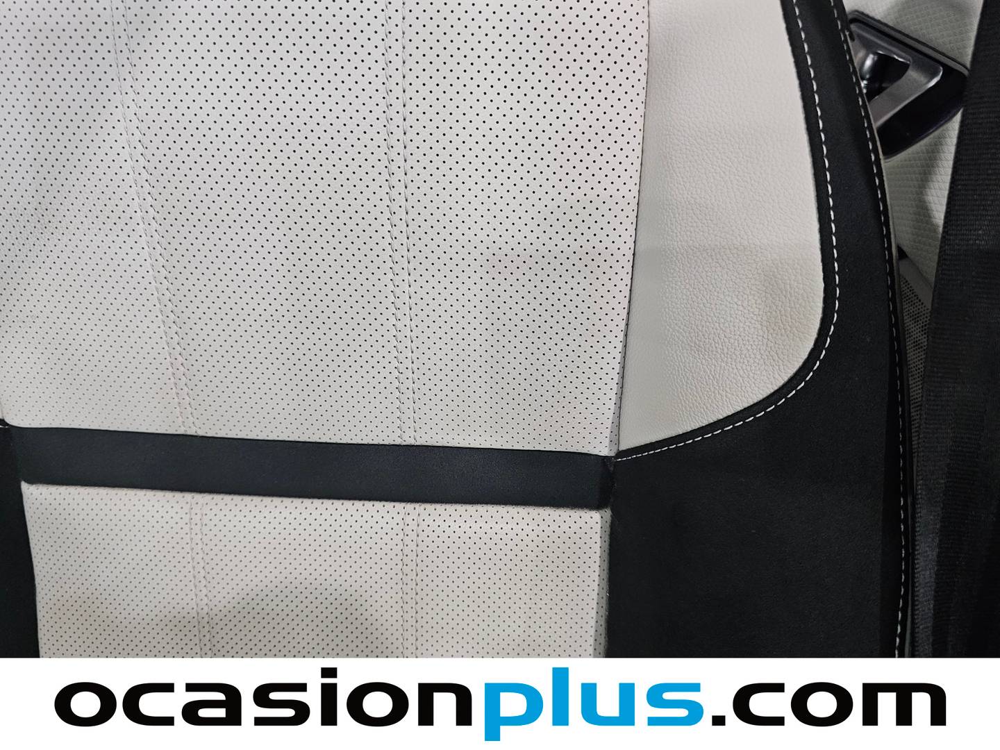 Foto Land Rover Range Rover Velar Land Rover Range Rover Velar D300 R-Dynamic SE 4WD Auto (300 CV)