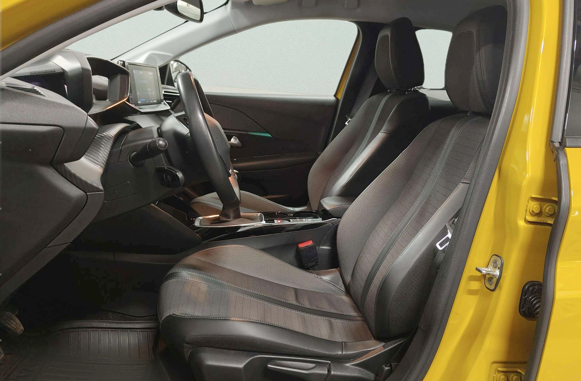 Peugeot 208 BlueHDi 100 Allure Pack - foto 13
