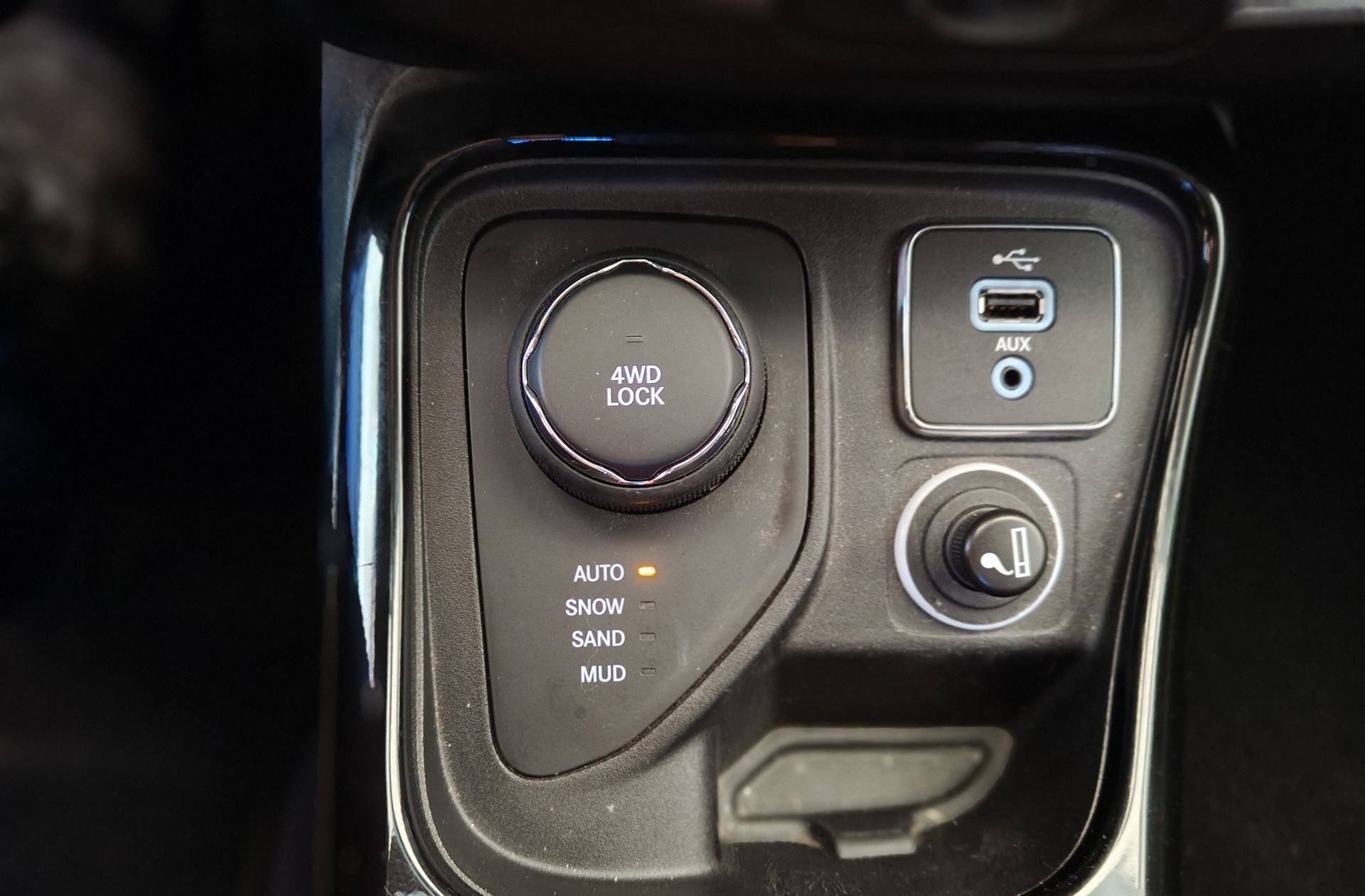 Jeep Compass 2.0 MultiJet Limited 4x4 AD - foto 6