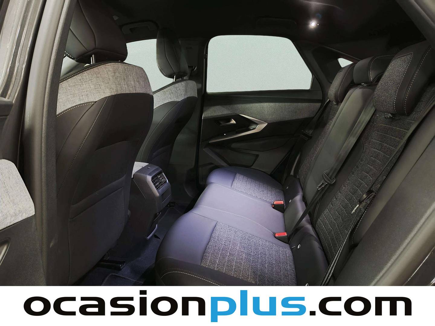 Foto asientos traseros Peugeot 3008 Hybrid Peugeot 3008 Allure Hybrid eDCS6 (136 CV)