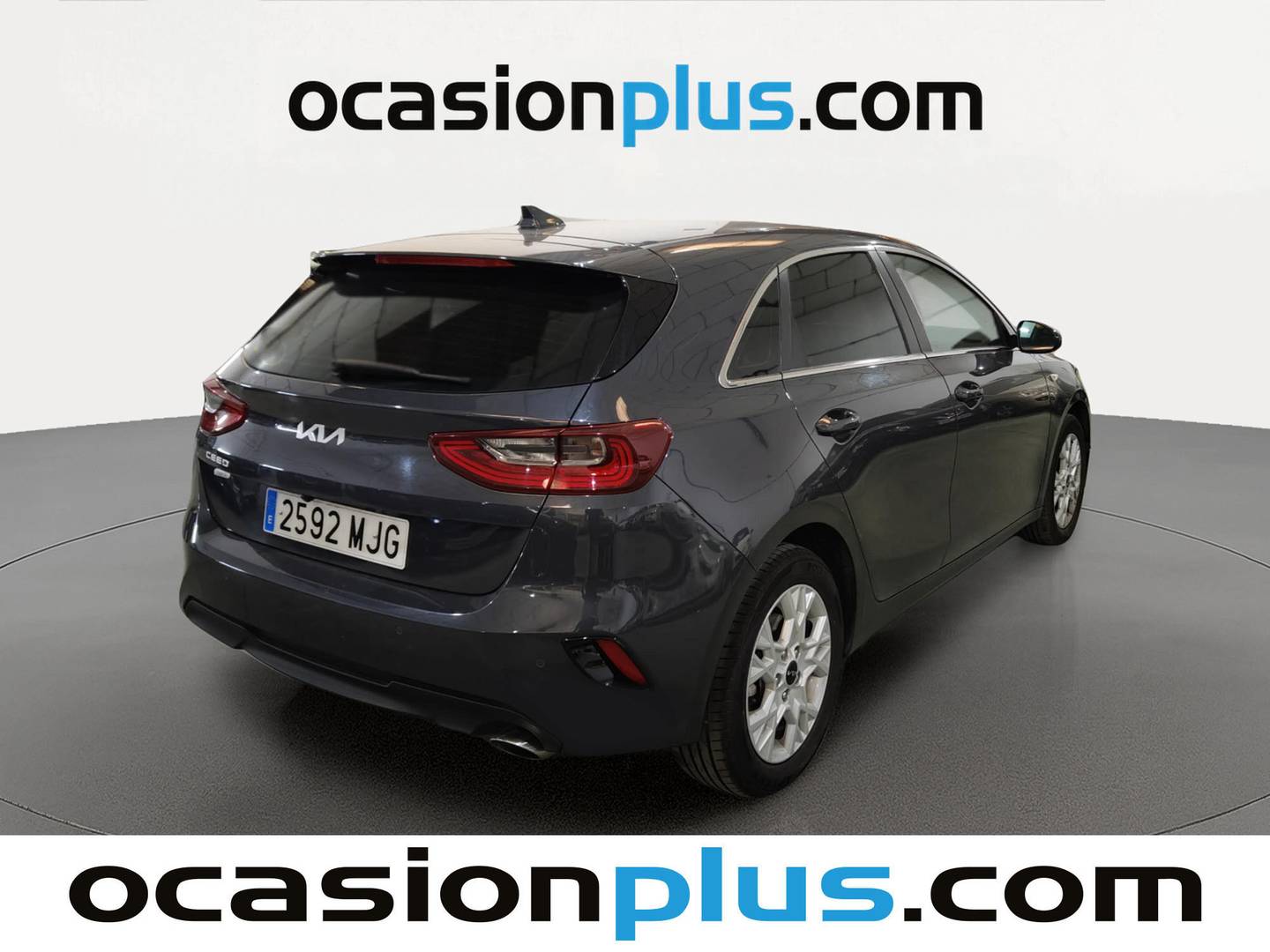 Foto trasera KIA Ceed KIA Ceed 1.6 MHEV iMT Drive (136 CV) derecha