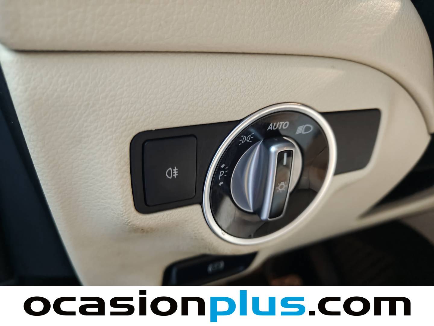 Foto Mercedes GLA Mercedes-Benz GLA 180  (122 CV)