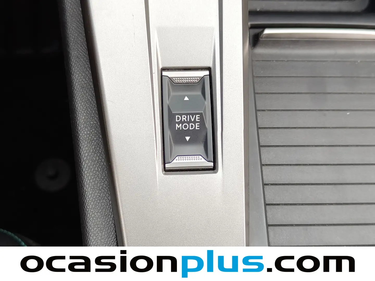 Foto Peugeot 308 Peugeot 308 Allure Hybrid eDCS6 (136 CV)