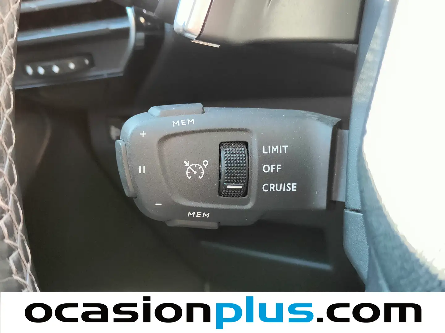 Foto DS DS 7 Crossback DS DS7 Crossback BlueHDi 130 DE Bastille + AT (130 CV)