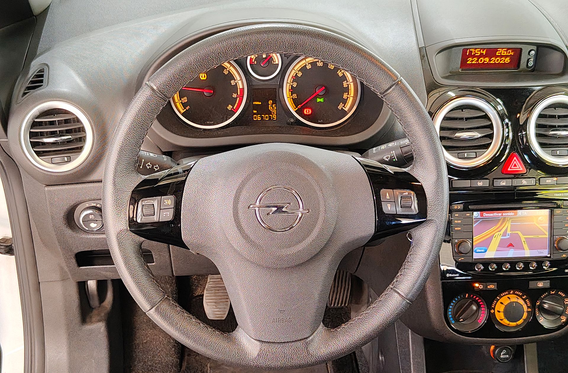 Opel Corsa 1.4 Selective - foto 19