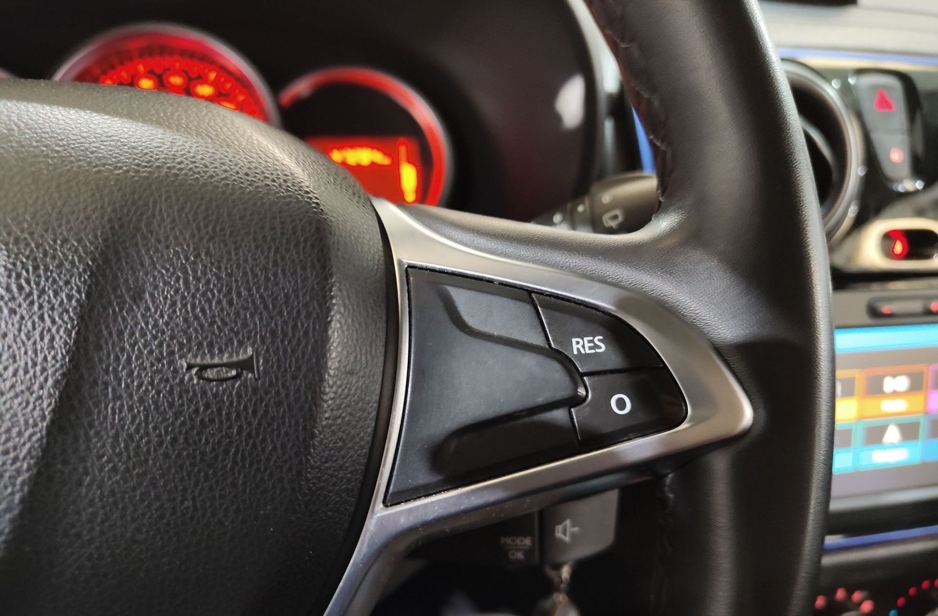 Dacia Lodgy Serie Limitada Aniversario TCe GPF 7 plazas - foto 23