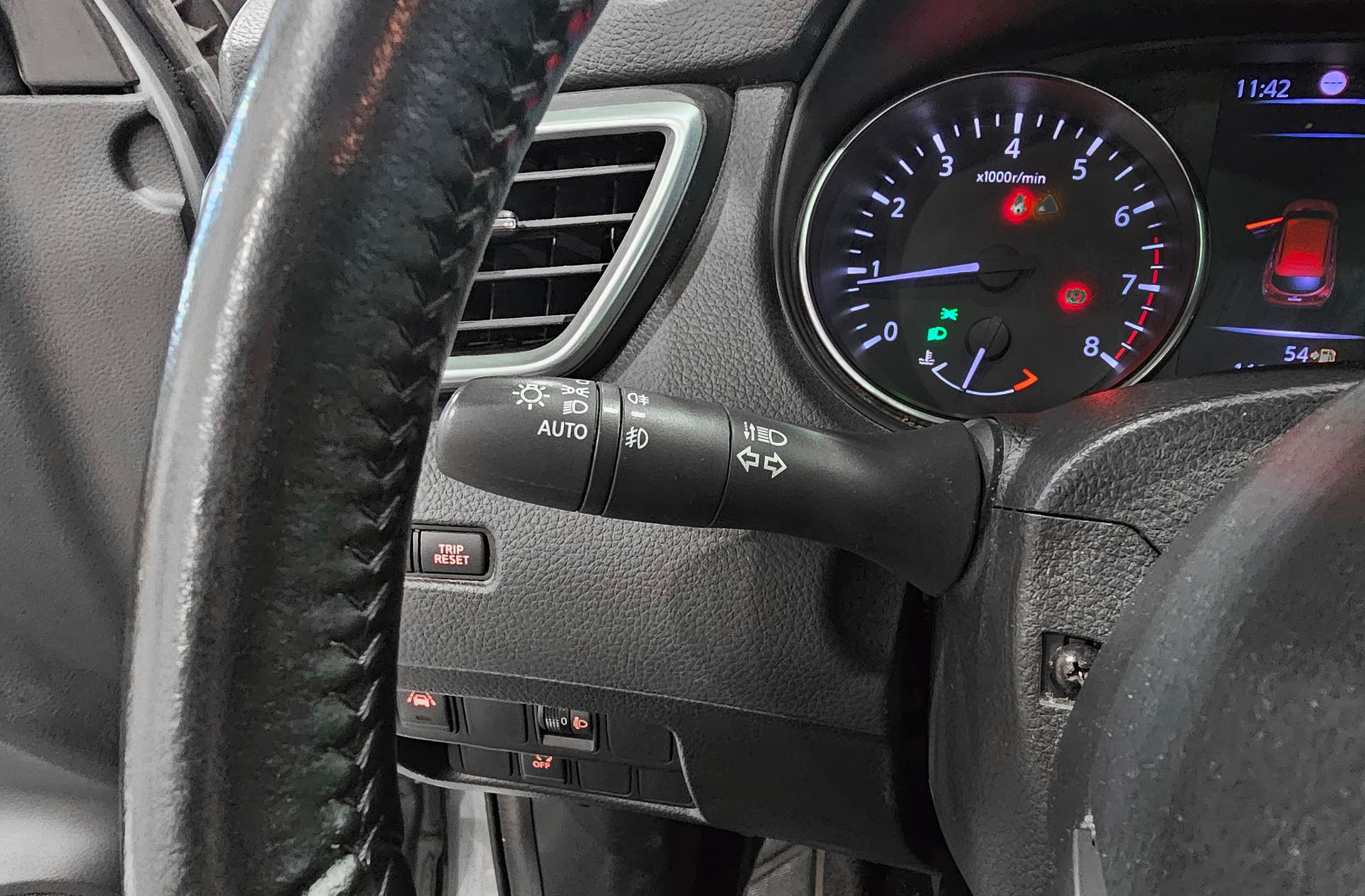 Nissan Qashqai DIG-T 115 N-Connecta - foto 21