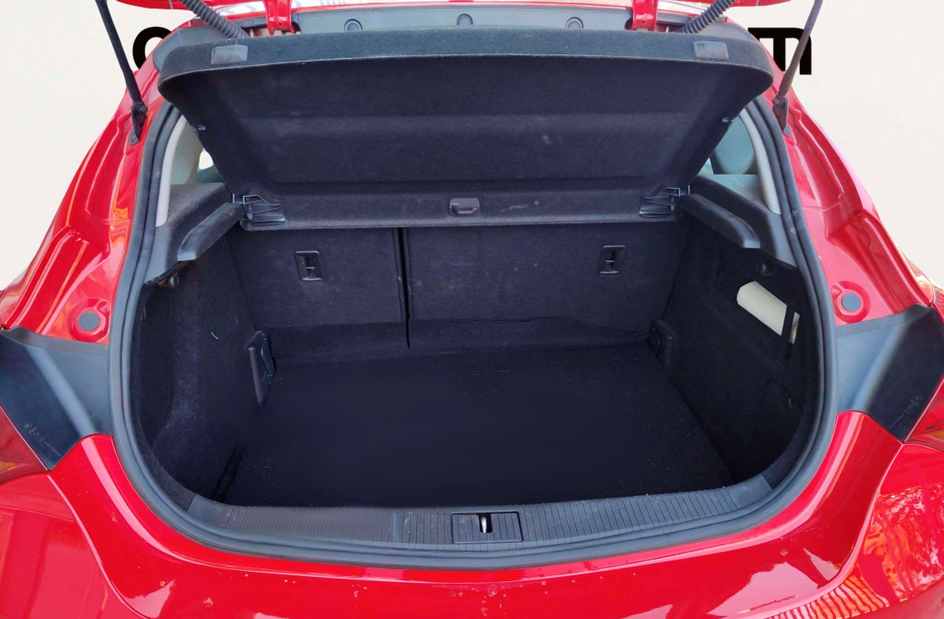 Opel Astra 2.0 CDTi Selective - foto 14
