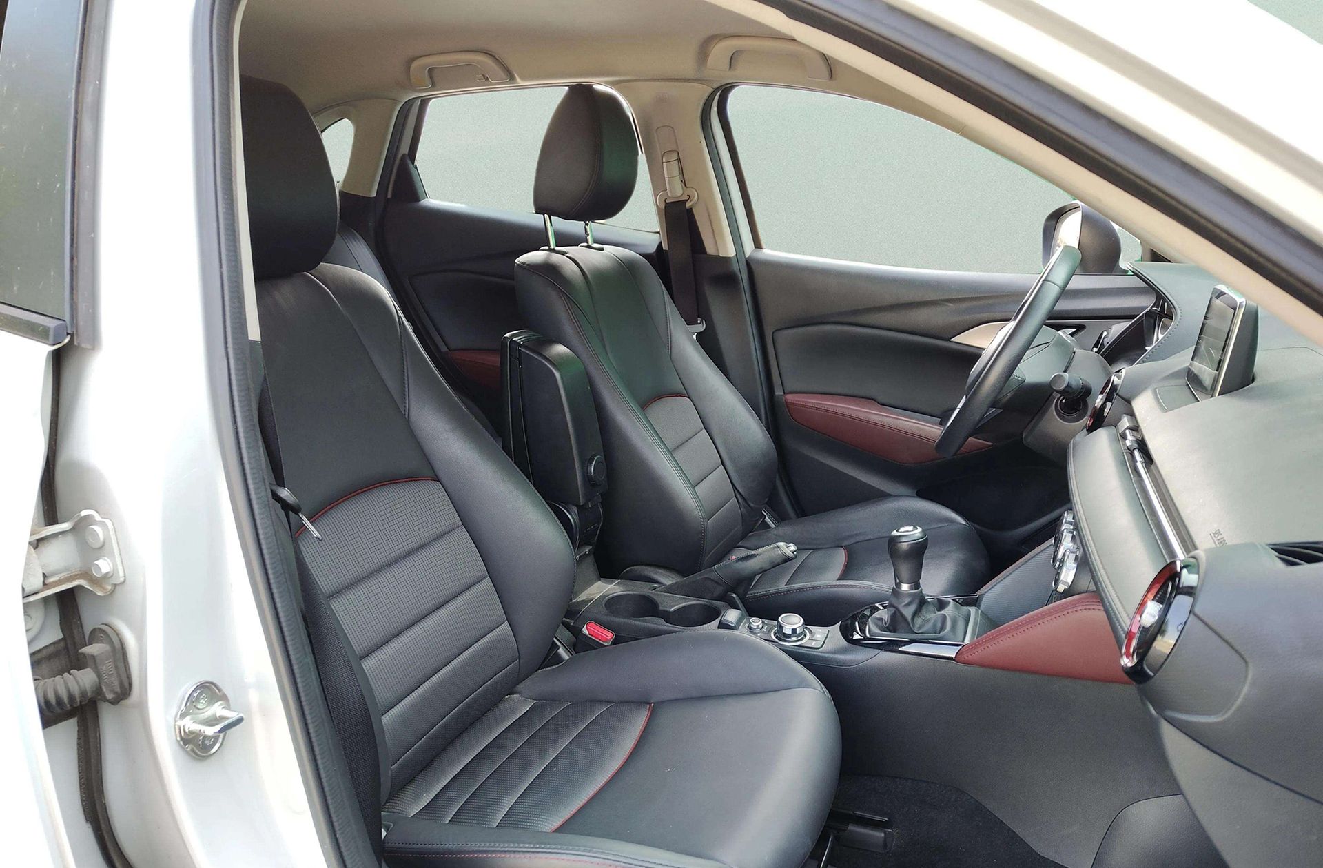 Mazda CX-3 1.5 DE Skyactiv Luxury 2WD - foto 15
