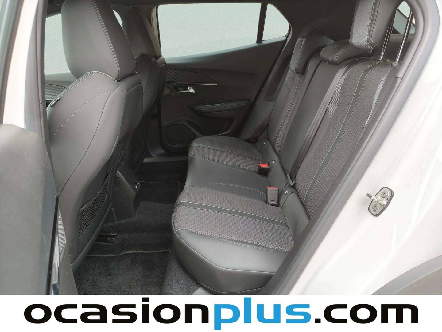 Foto asientos traseros Peugeot 2008 Peugeot 2008 PureTech 130 S&S GT Line EAT8 (130 CV)